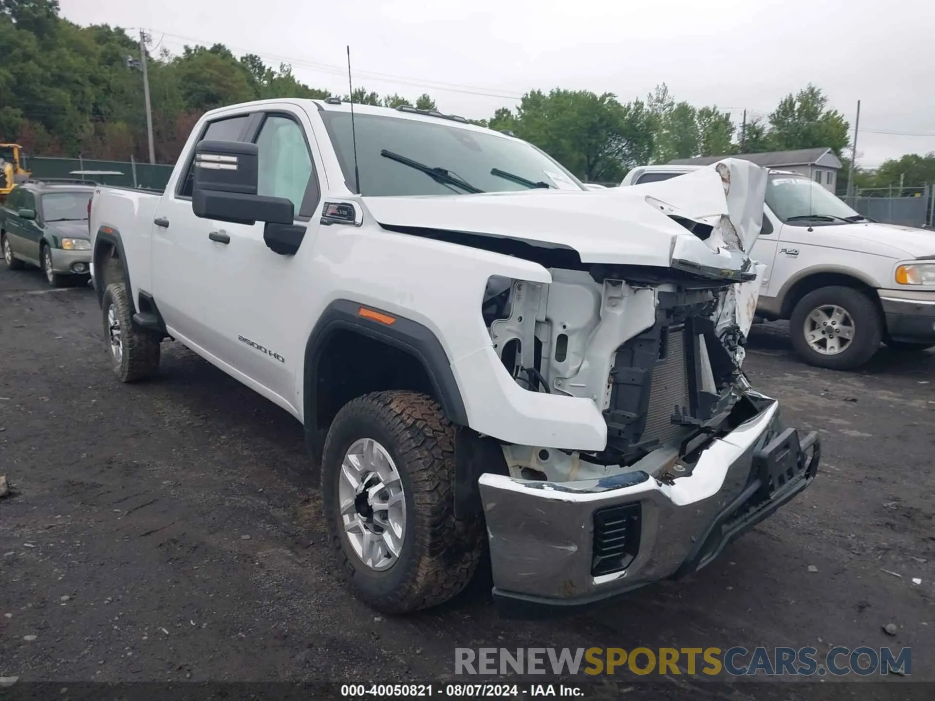 1 Photograph of a damaged car 1GT49LE70MF120172 GMC SIERRA 2500HD 2021