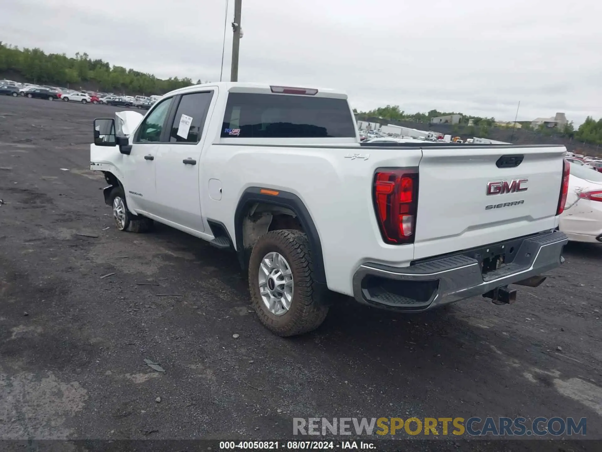 3 Photograph of a damaged car 1GT49LE70MF120172 GMC SIERRA 2500HD 2021