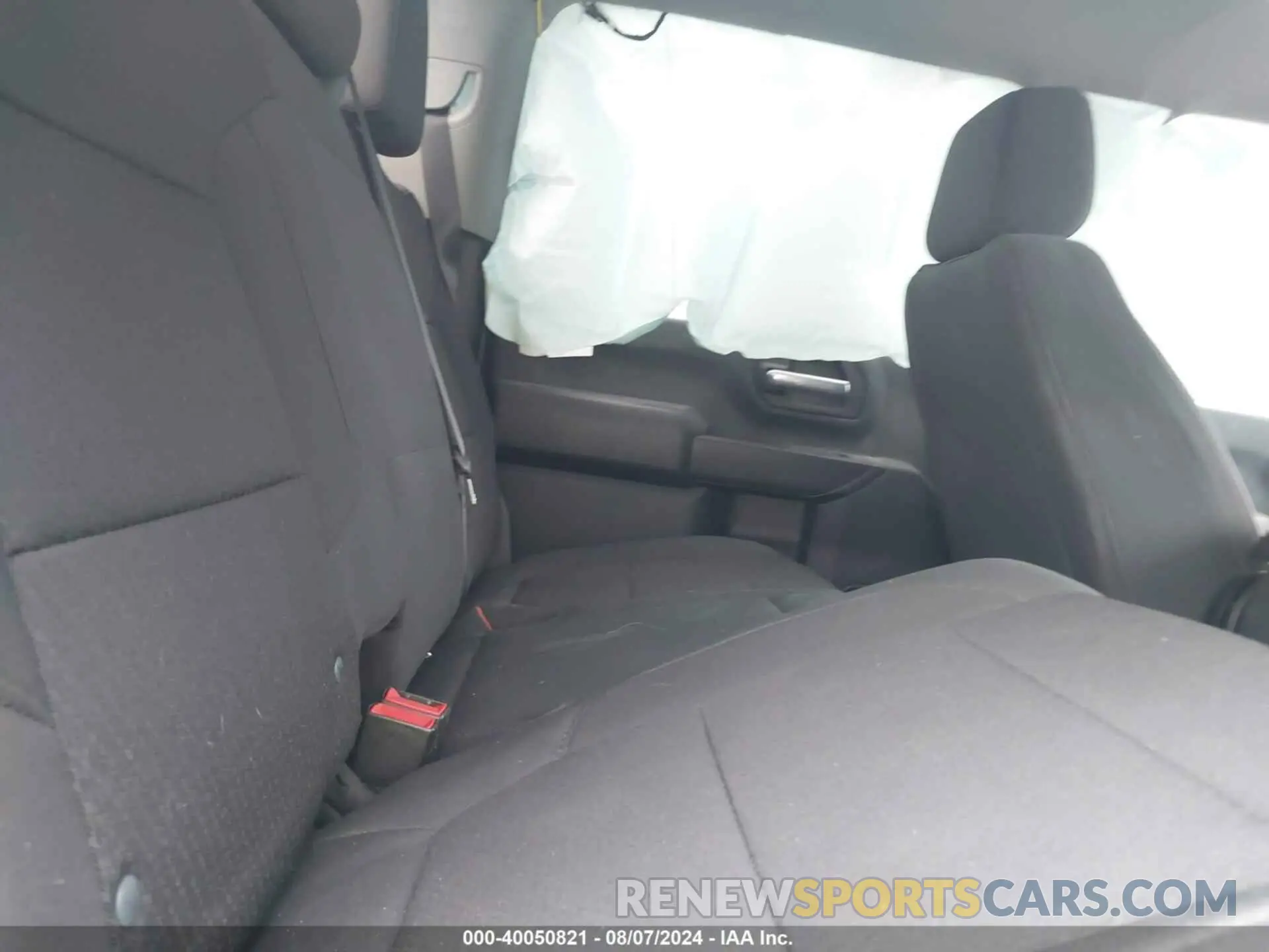 6 Photograph of a damaged car 1GT49LE70MF120172 GMC SIERRA 2500HD 2021