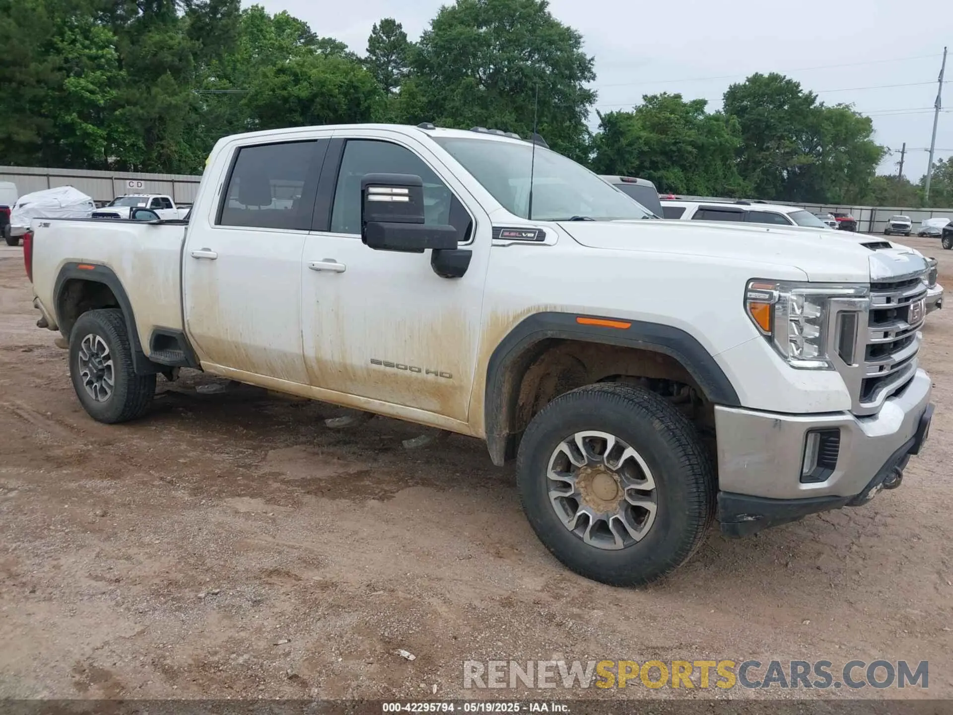 1 Photograph of a damaged car 1GT49ME71MF288618 GMC SIERRA 2500HD 2021