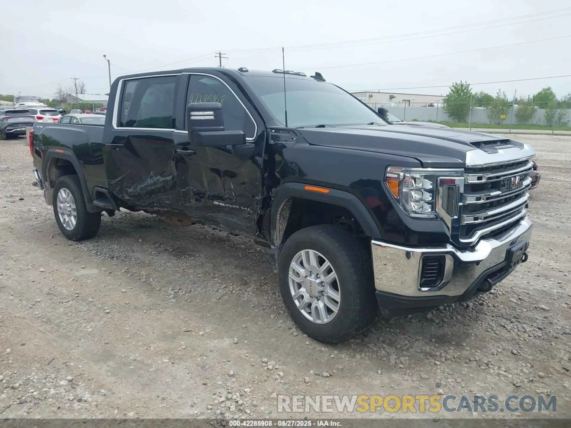 1 Photograph of a damaged car 1GT49MEY7MF120927 GMC SIERRA 2500HD 2021