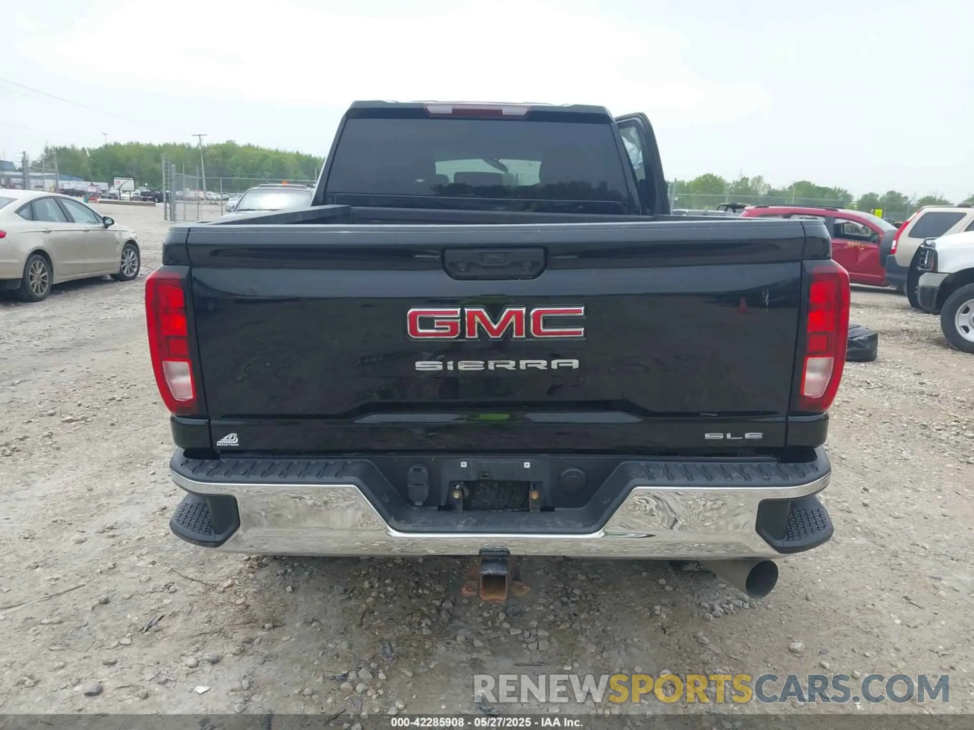 15 Photograph of a damaged car 1GT49MEY7MF120927 GMC SIERRA 2500HD 2021