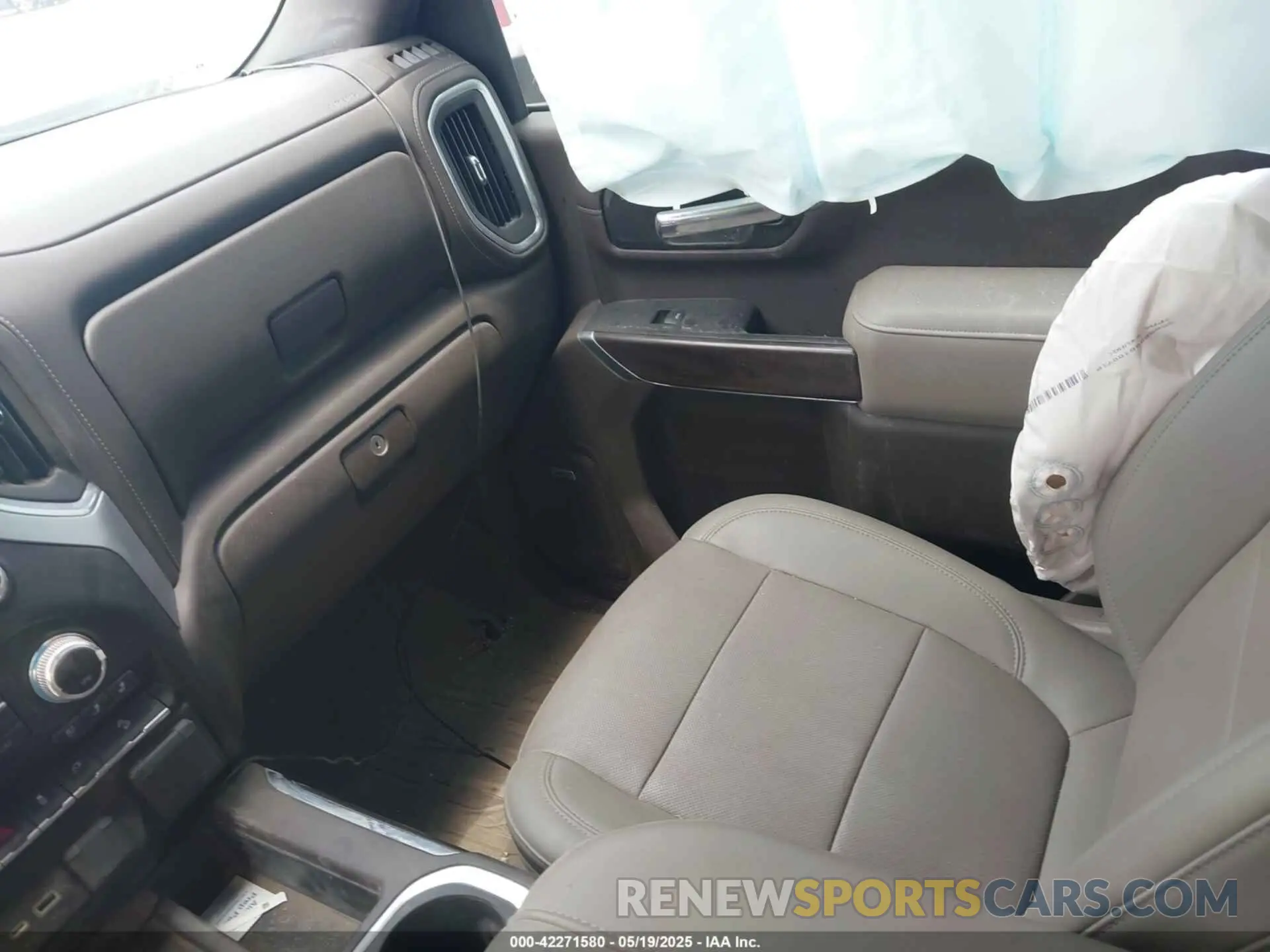 5 Photograph of a damaged car 1GT49NEY2MF116094 GMC SIERRA 2500HD 2021