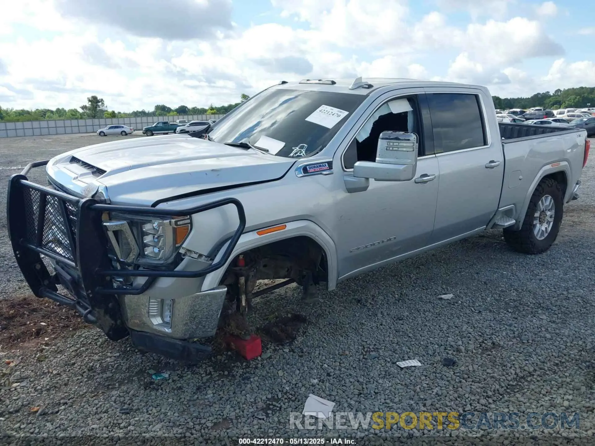 2 Photograph of a damaged car 1GT49NEYXMF281990 GMC SIERRA 2500HD 2021