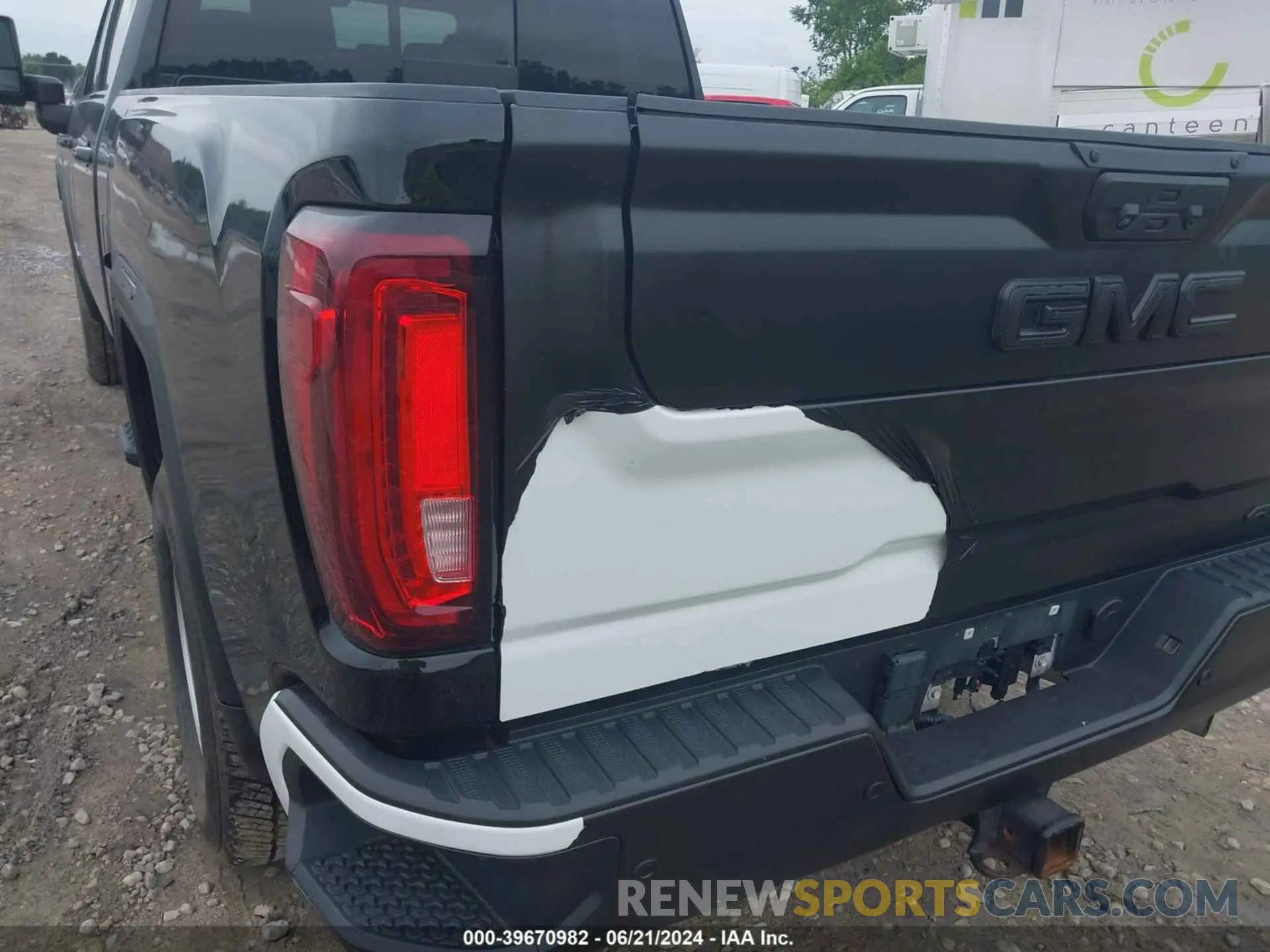 11 Photograph of a damaged car 1GT49PEY4MF146080 GMC SIERRA 2500HD 2021