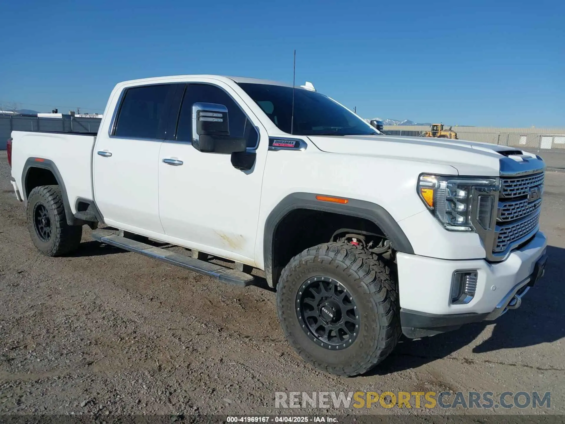 1 Photograph of a damaged car 1GT49REY0MF103609 GMC SIERRA 2500HD 2021