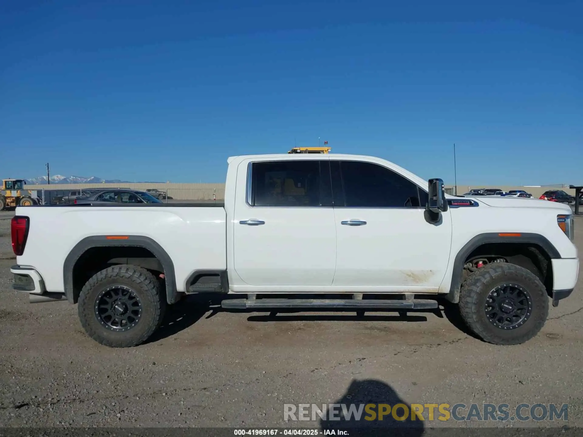14 Photograph of a damaged car 1GT49REY0MF103609 GMC SIERRA 2500HD 2021