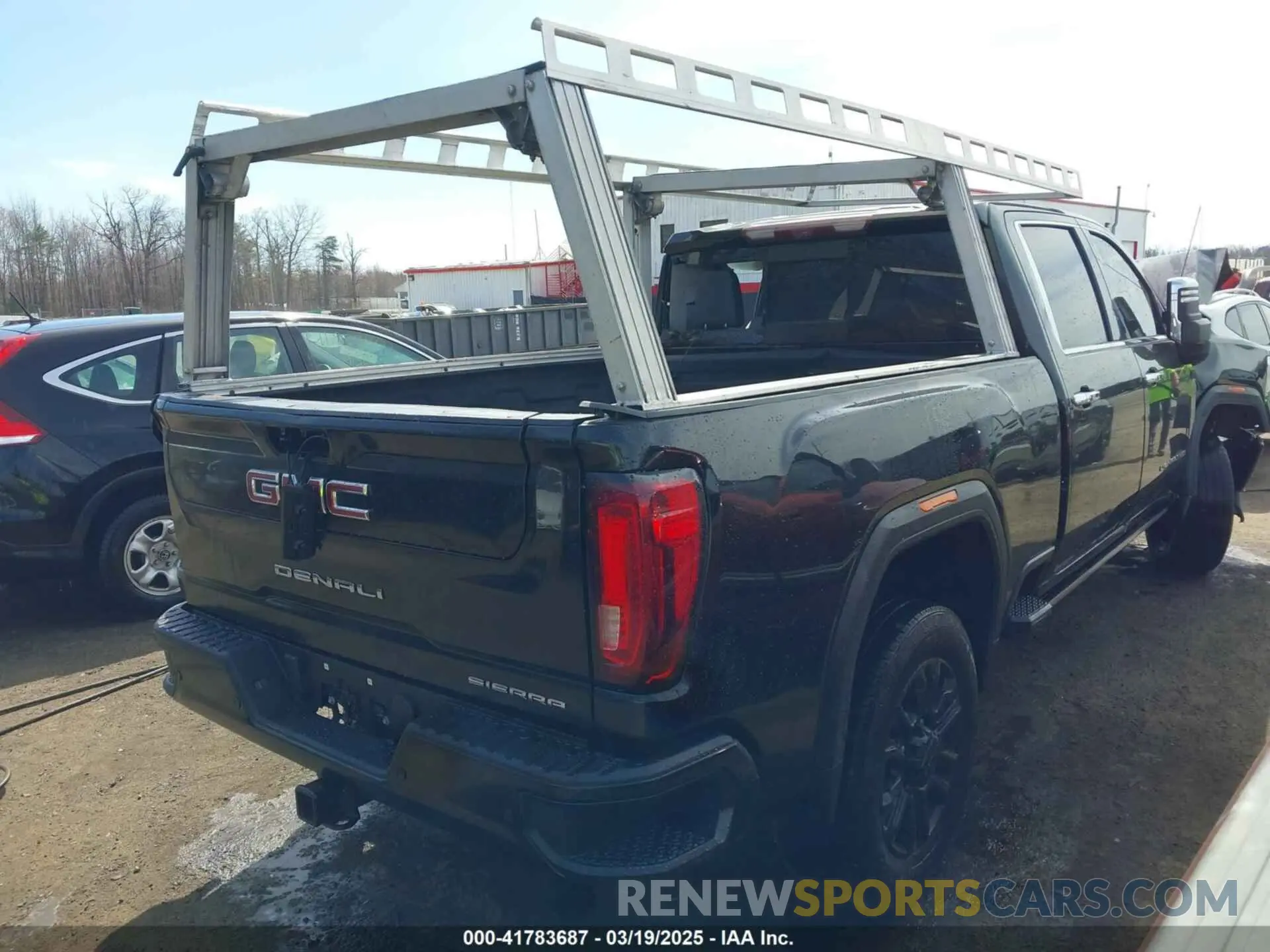 4 Photograph of a damaged car 1GT49REY0MF200678 GMC SIERRA 2500HD 2021