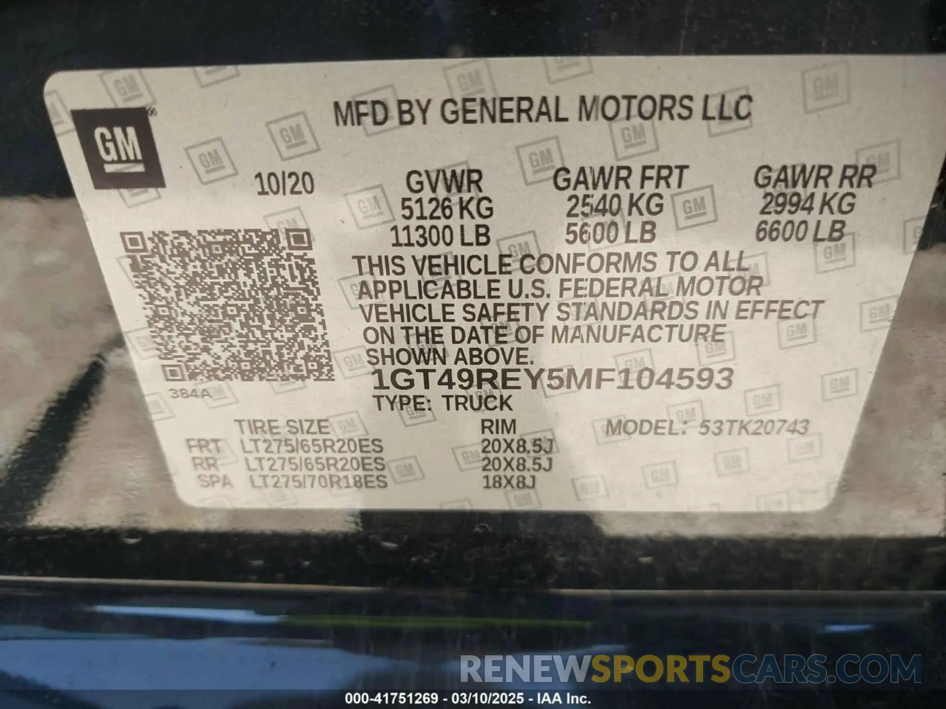8 Photograph of a damaged car 1GT49REY5MF104593 GMC SIERRA 2500HD 2021