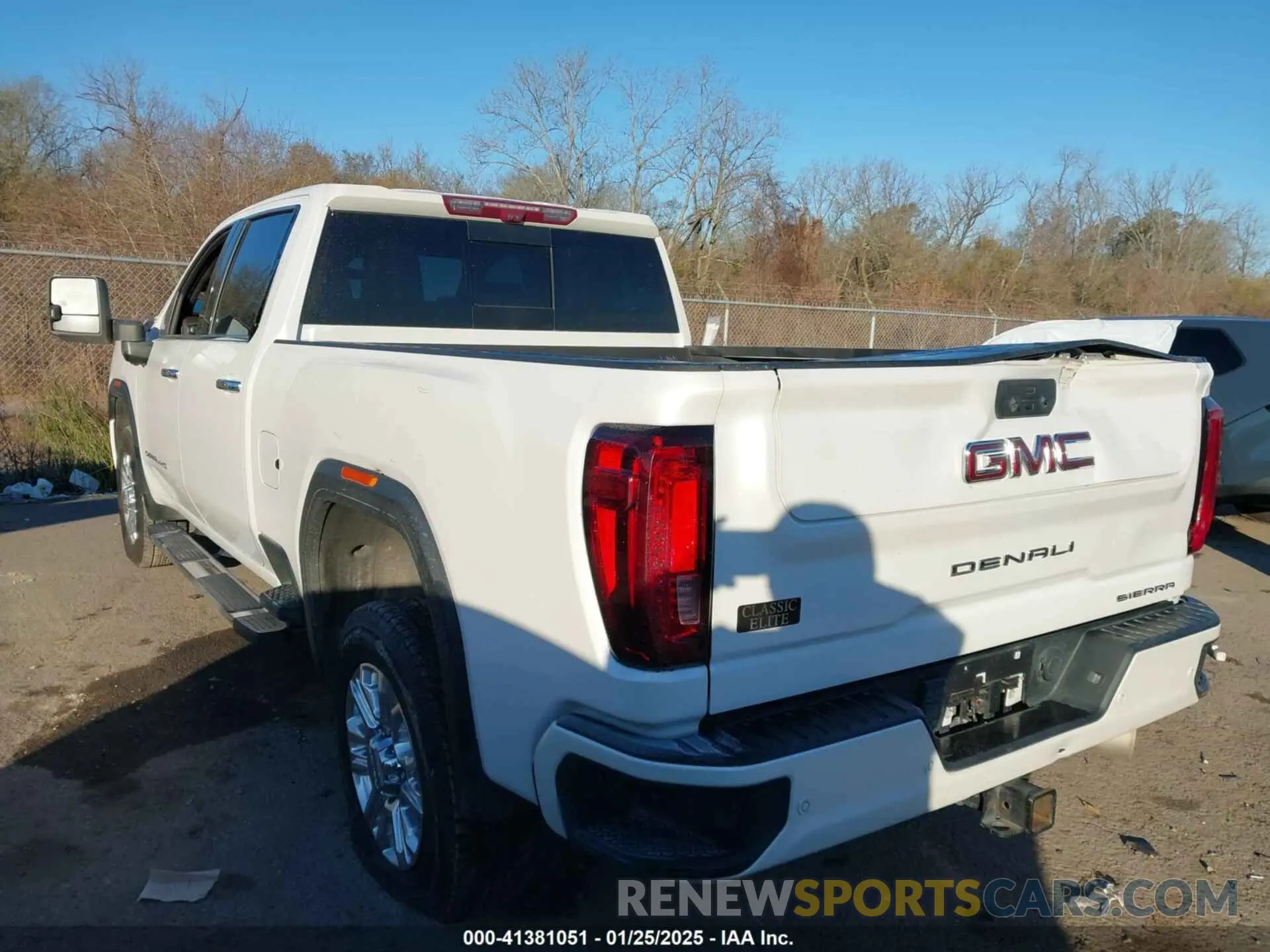 3 Photograph of a damaged car 1GT49REY5MF107378 GMC SIERRA 2500HD 2021