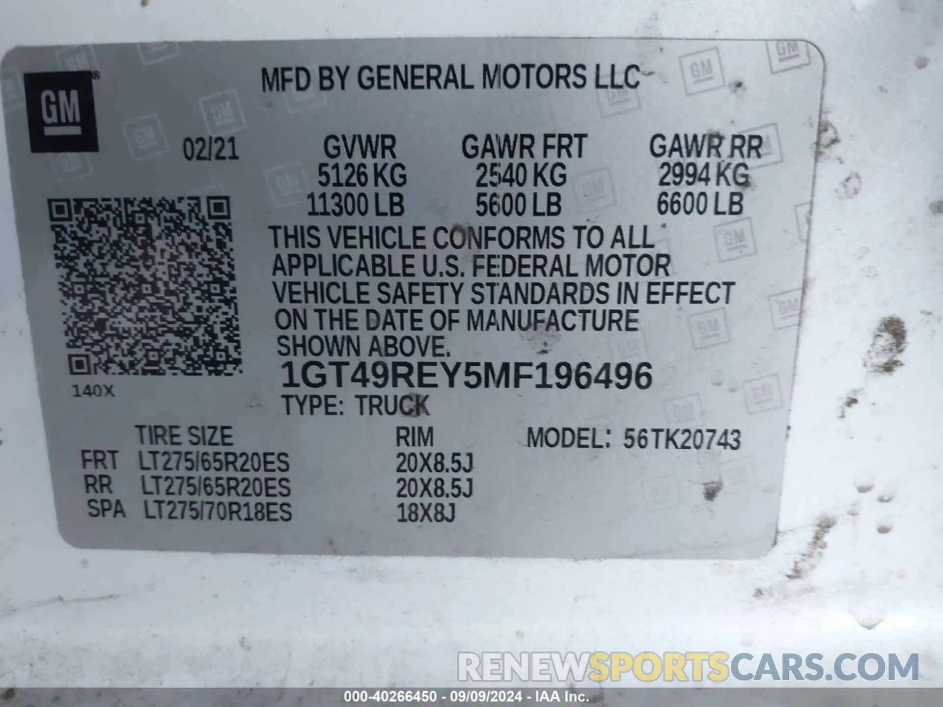 8 Photograph of a damaged car 1GT49REY5MF196496 GMC SIERRA 2500HD 2021
