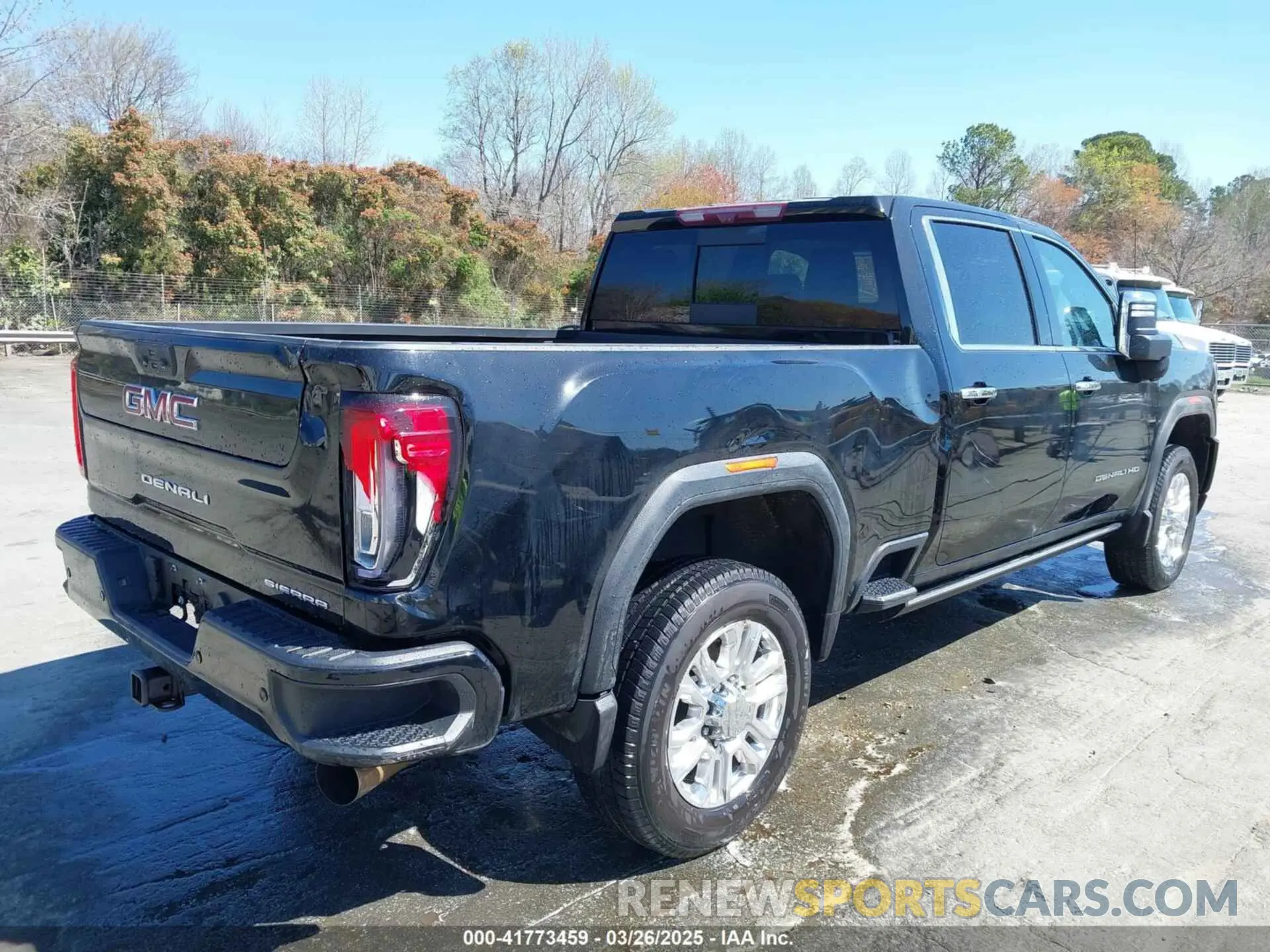 4 Photograph of a damaged car 1GT49REY6MF161272 GMC SIERRA 2500HD 2021