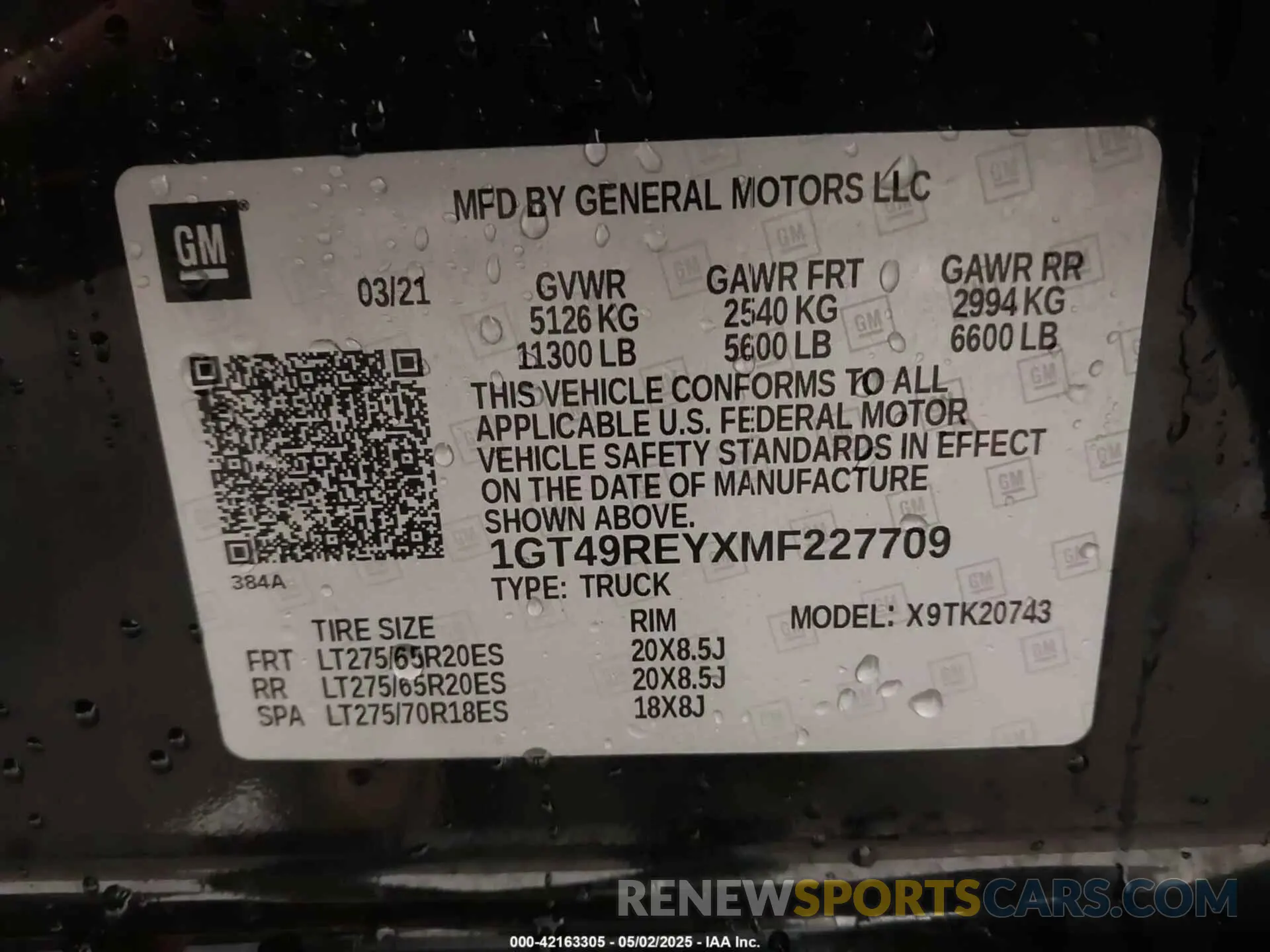 8 Photograph of a damaged car 1GT49REYXMF227709 GMC SIERRA 2500HD 2021