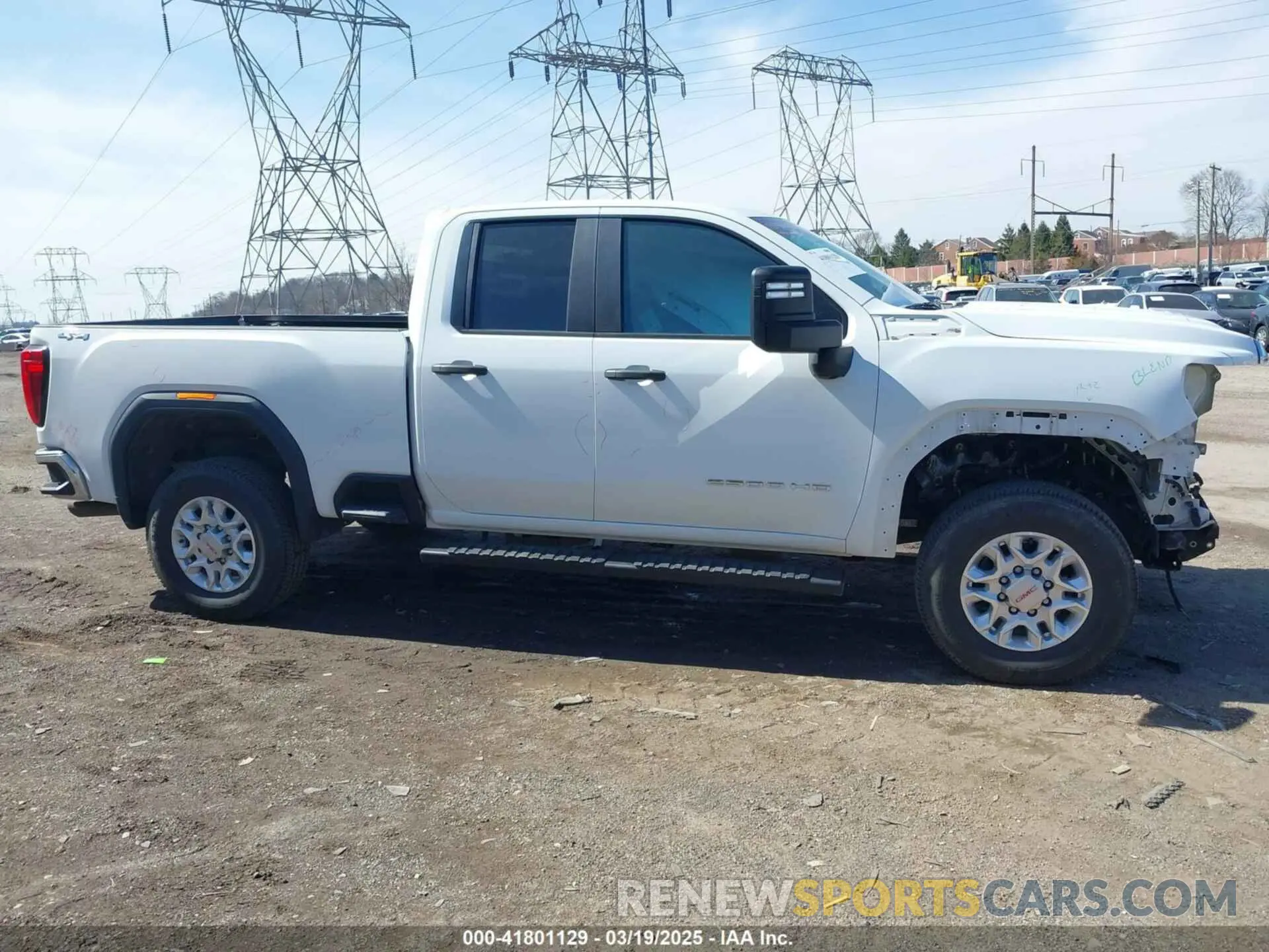14 Photograph of a damaged car 1GT59LE75MF208395 GMC SIERRA 2500HD 2021
