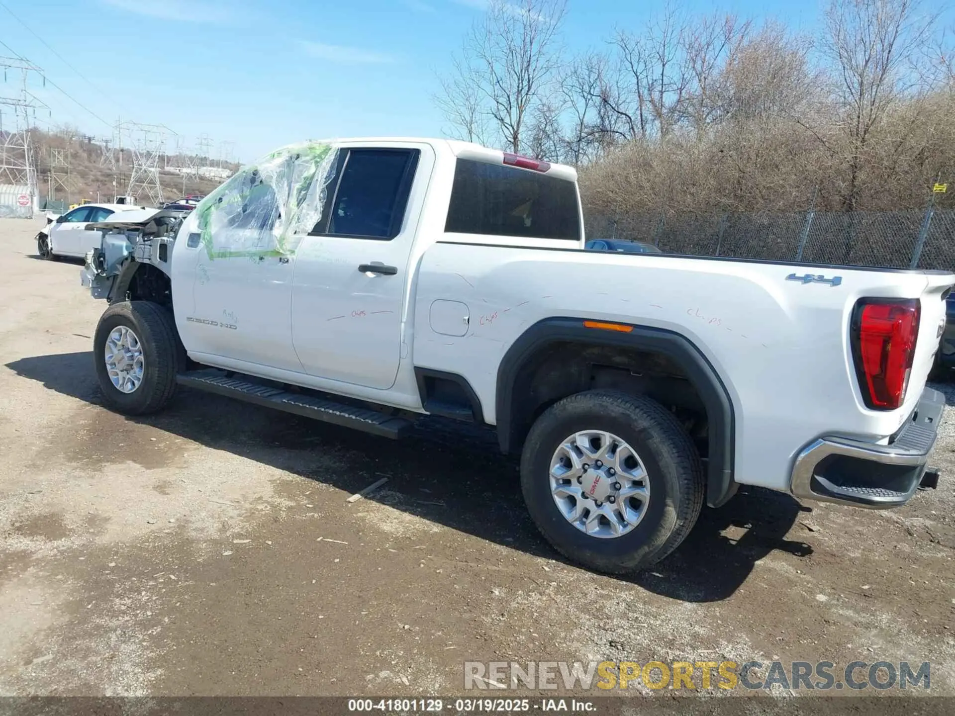 3 Photograph of a damaged car 1GT59LE75MF208395 GMC SIERRA 2500HD 2021