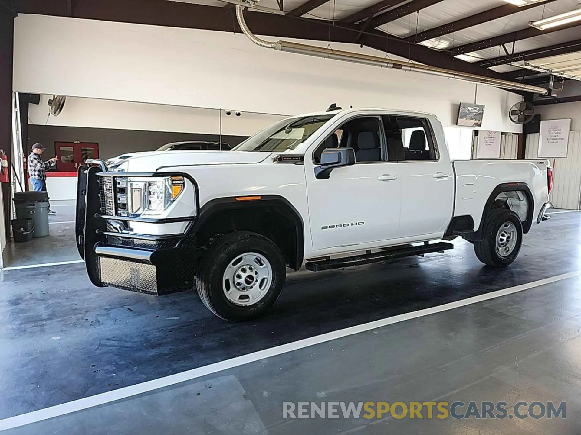 4 Photograph of a damaged car 1GT29ME71NF245793 GMC SIERRA 2500HD 2022