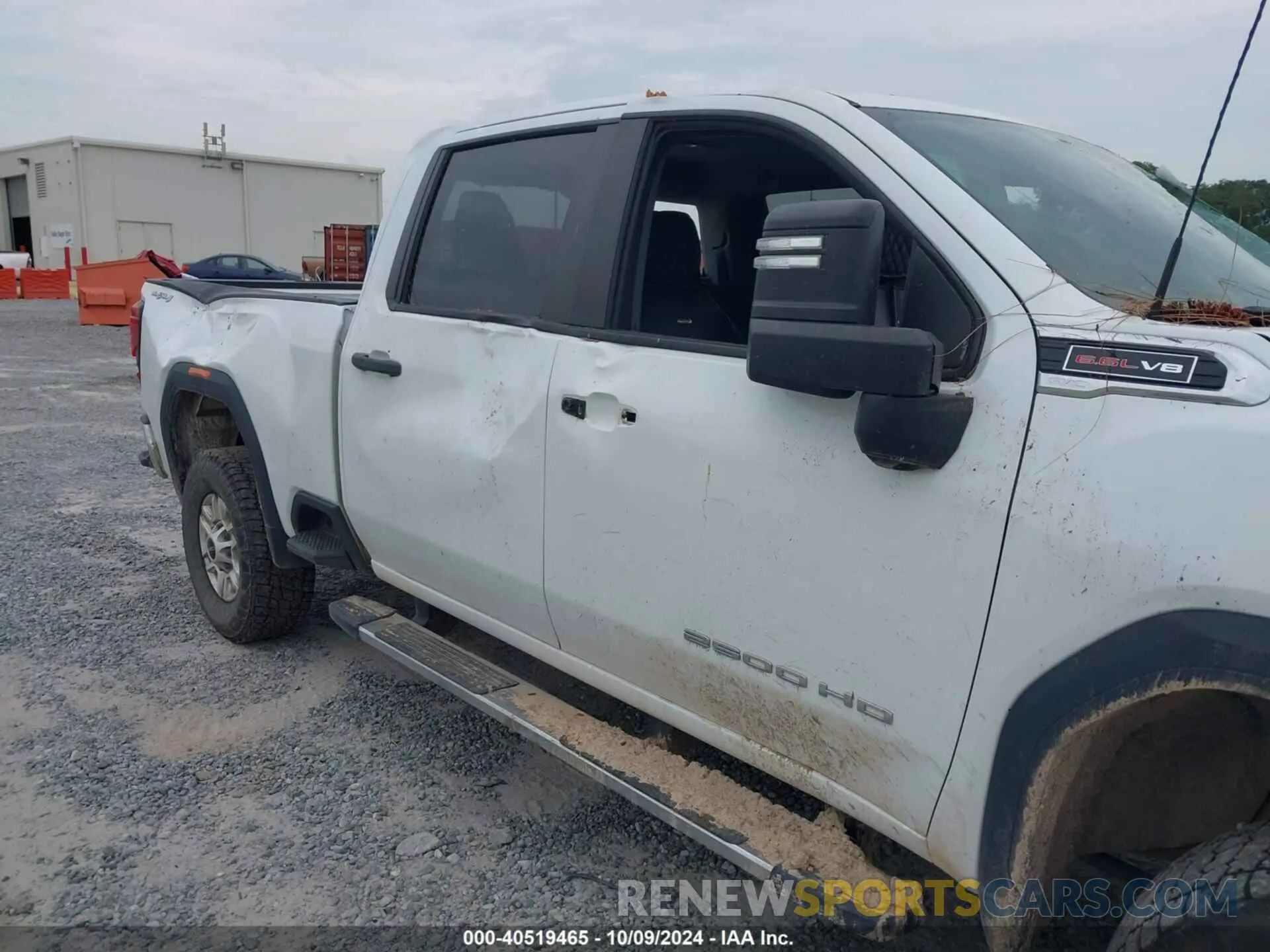 13 Photograph of a damaged car 1GT49LE77NF292961 GMC SIERRA 2500HD 2022