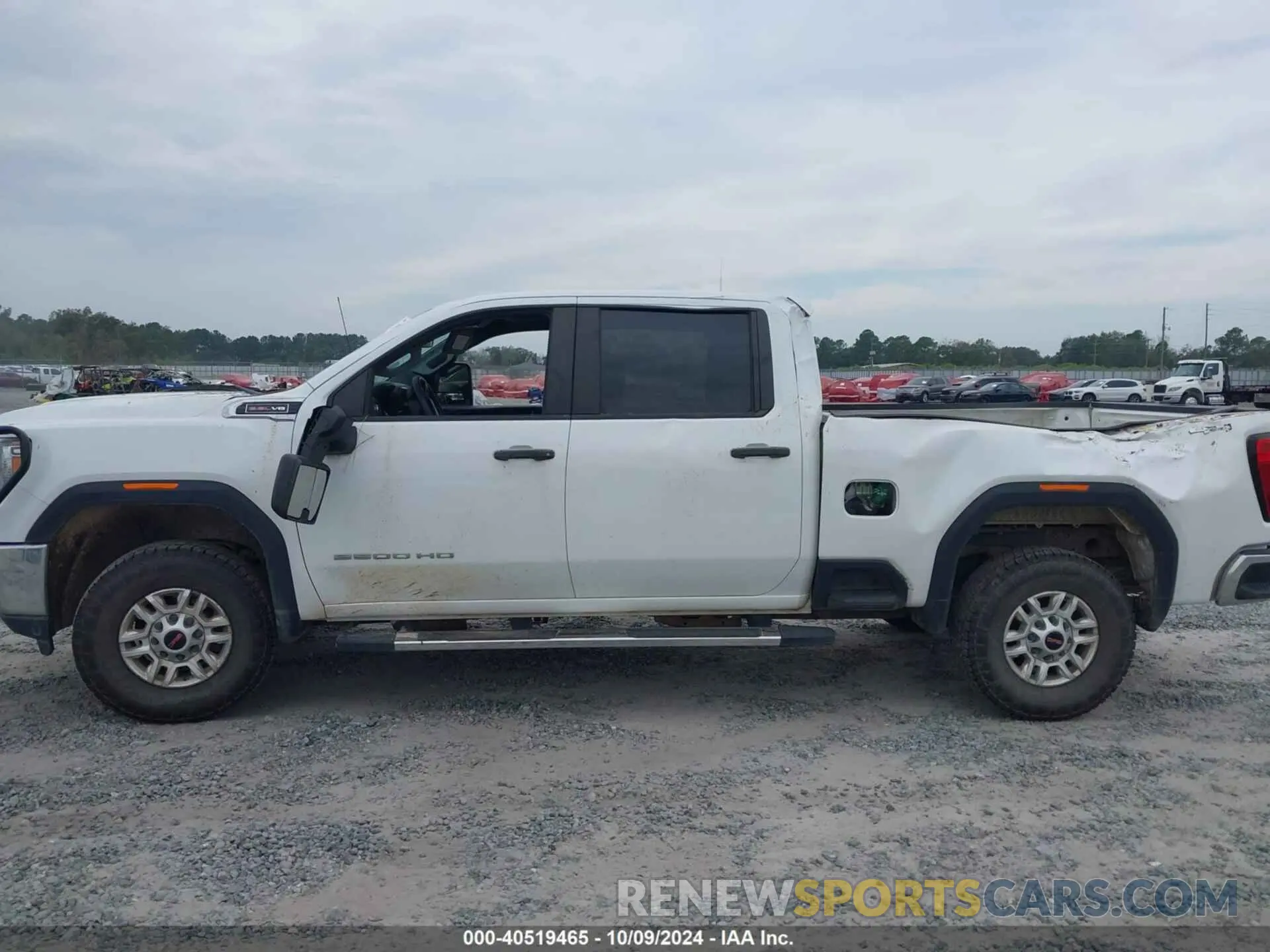 16 Photograph of a damaged car 1GT49LE77NF292961 GMC SIERRA 2500HD 2022