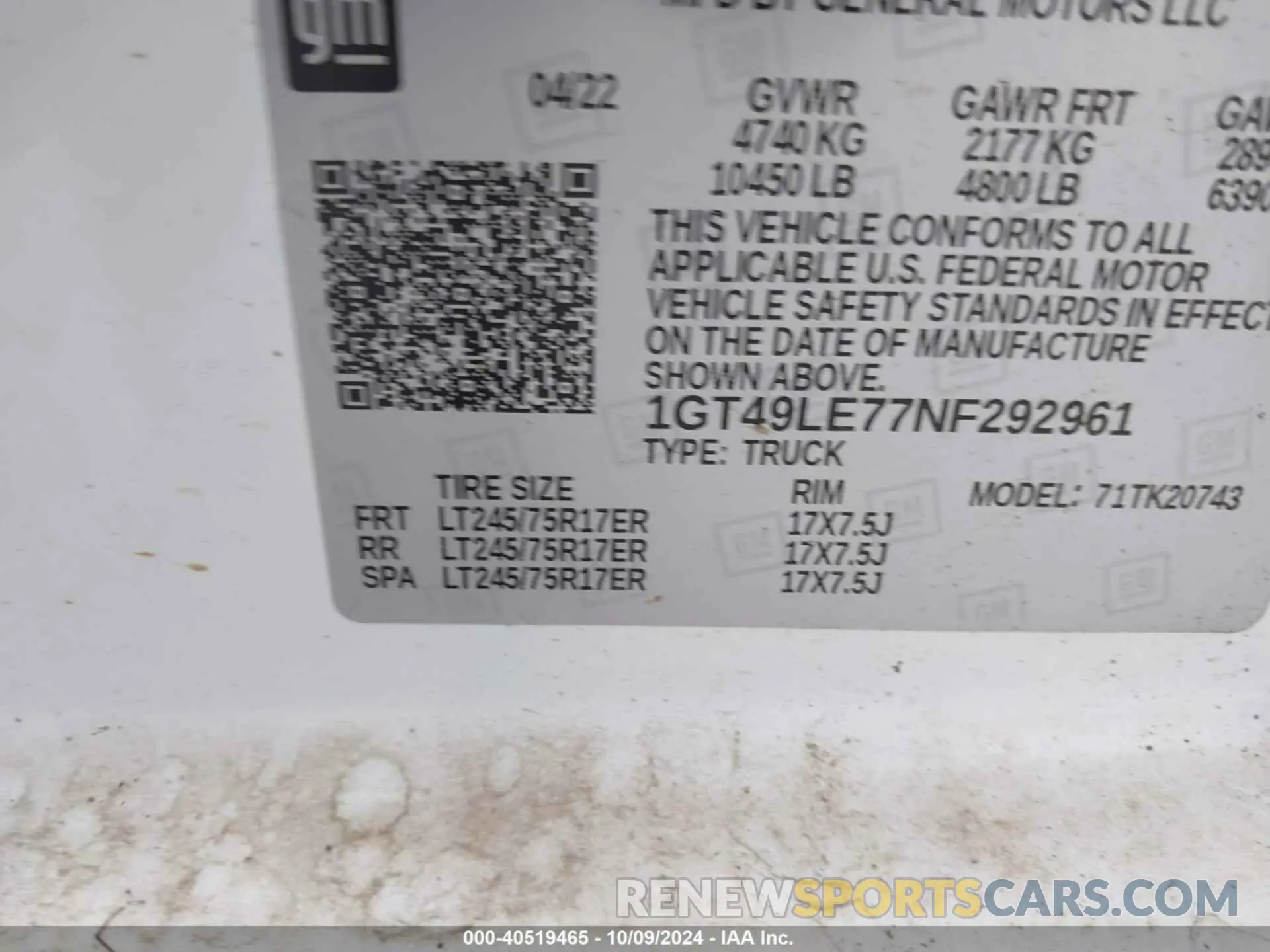 8 Photograph of a damaged car 1GT49LE77NF292961 GMC SIERRA 2500HD 2022