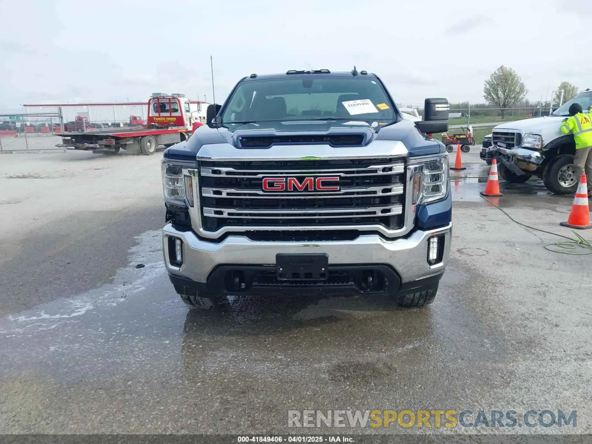 12 Photograph of a damaged car 1GT49ME70NF102651 GMC SIERRA 2500HD 2022