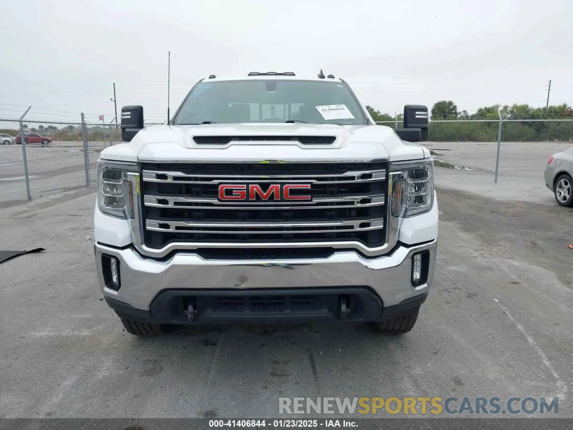 12 Photograph of a damaged car 1GT49ME77NF156609 GMC SIERRA 2500HD 2022