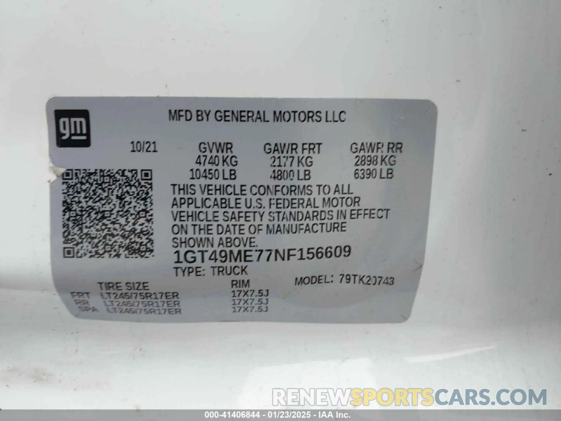 9 Photograph of a damaged car 1GT49ME77NF156609 GMC SIERRA 2500HD 2022