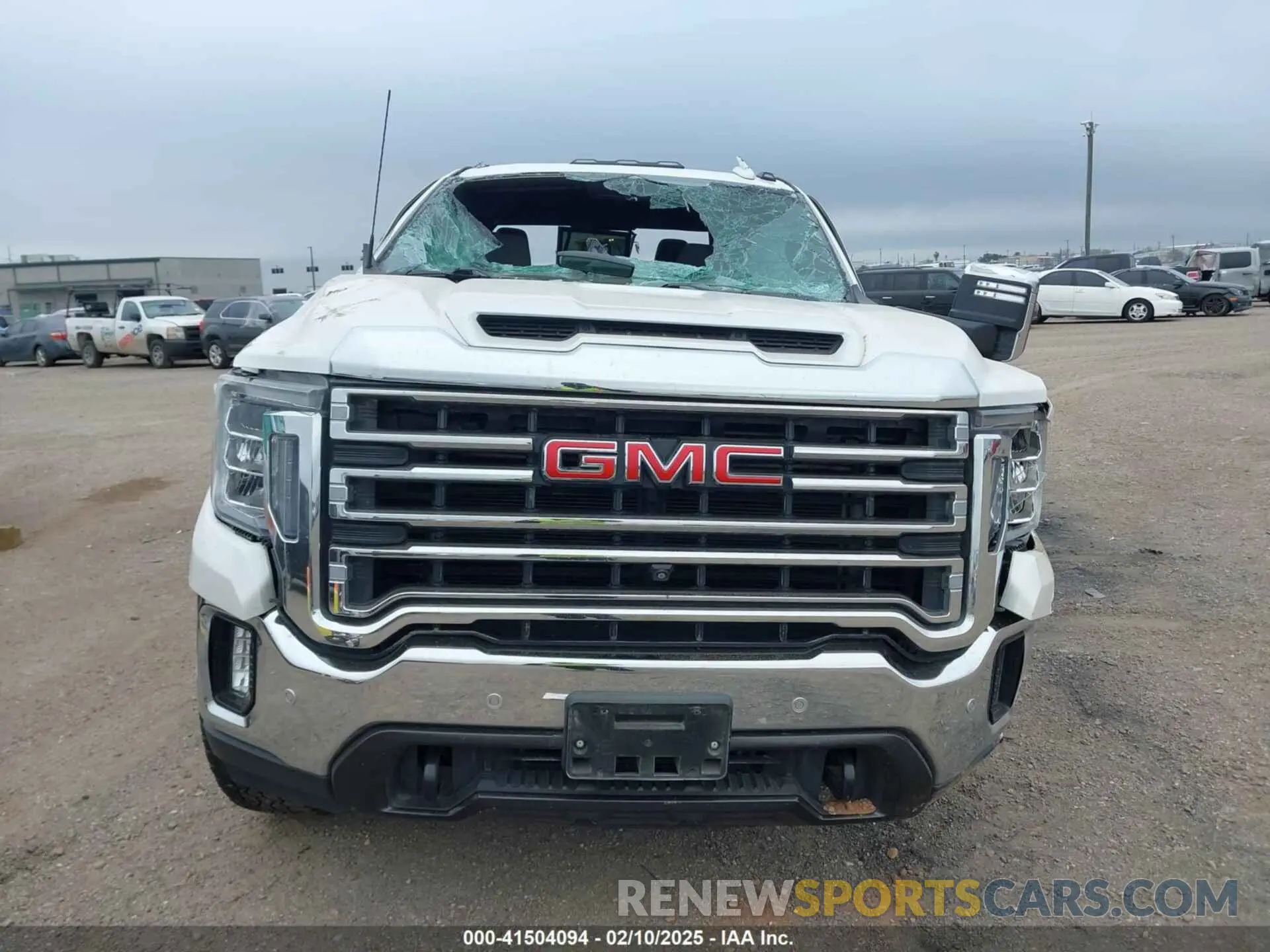 13 Photograph of a damaged car 1GT49NE76NF351977 GMC SIERRA 2500HD 2022