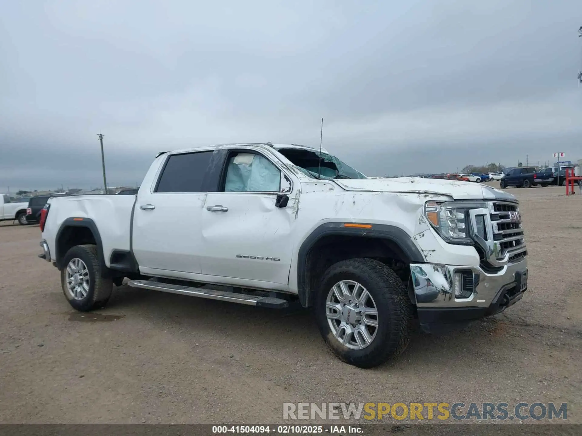 14 Photograph of a damaged car 1GT49NE76NF351977 GMC SIERRA 2500HD 2022