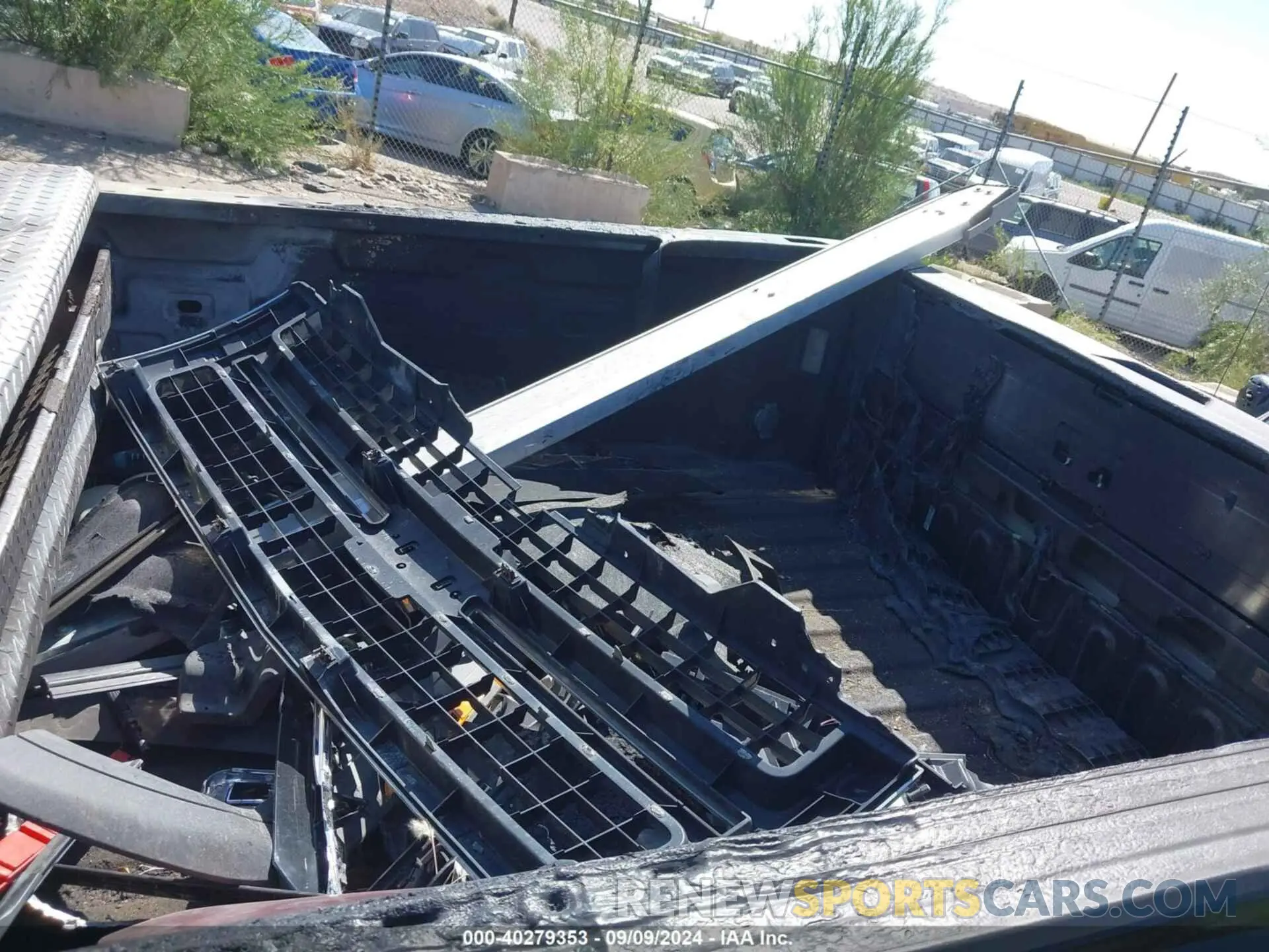8 Photograph of a damaged car 1GT49NE78NF207945 GMC SIERRA 2500HD 2022