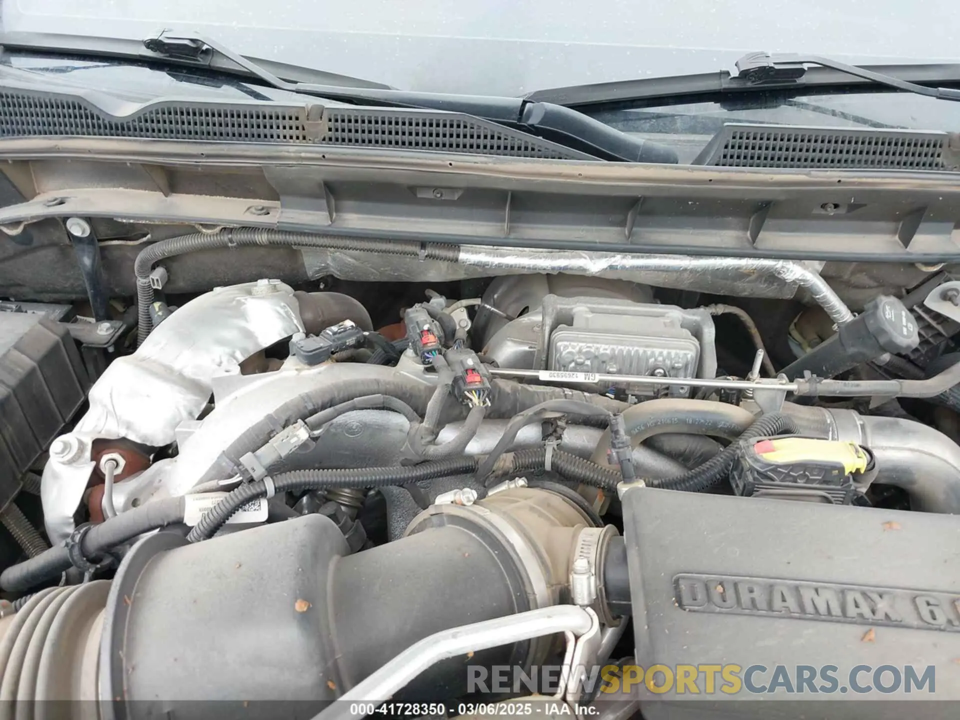 10 Photograph of a damaged car 1GT49NEY2NF129767 GMC SIERRA 2500HD 2022