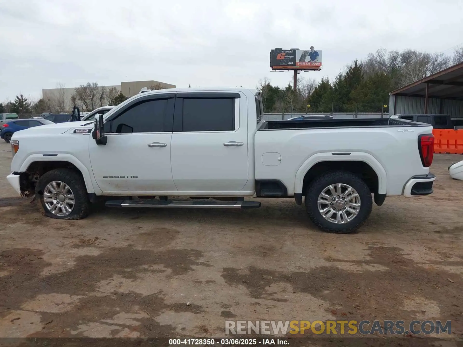 14 Photograph of a damaged car 1GT49NEY2NF129767 GMC SIERRA 2500HD 2022