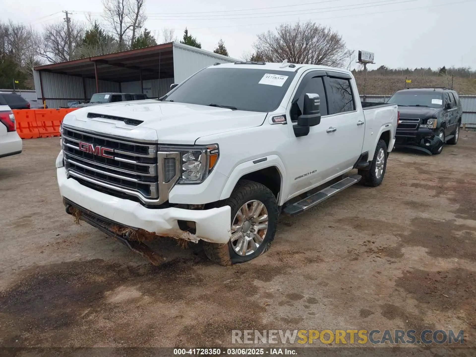 2 Photograph of a damaged car 1GT49NEY2NF129767 GMC SIERRA 2500HD 2022
