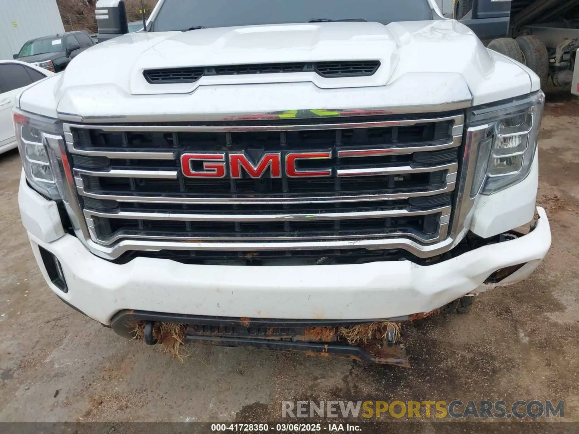 6 Photograph of a damaged car 1GT49NEY2NF129767 GMC SIERRA 2500HD 2022