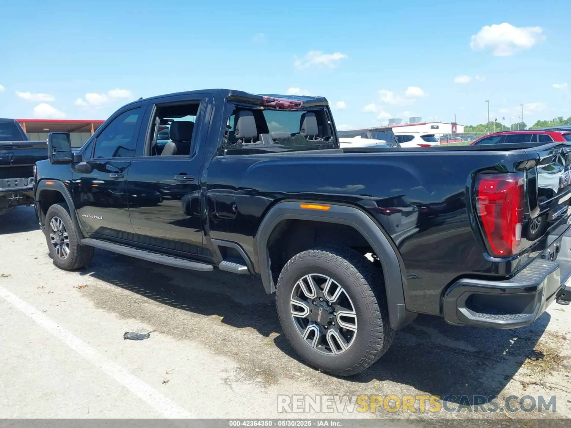 14 Photograph of a damaged car 1GT49PEY1NF114494 GMC SIERRA 2500HD 2022