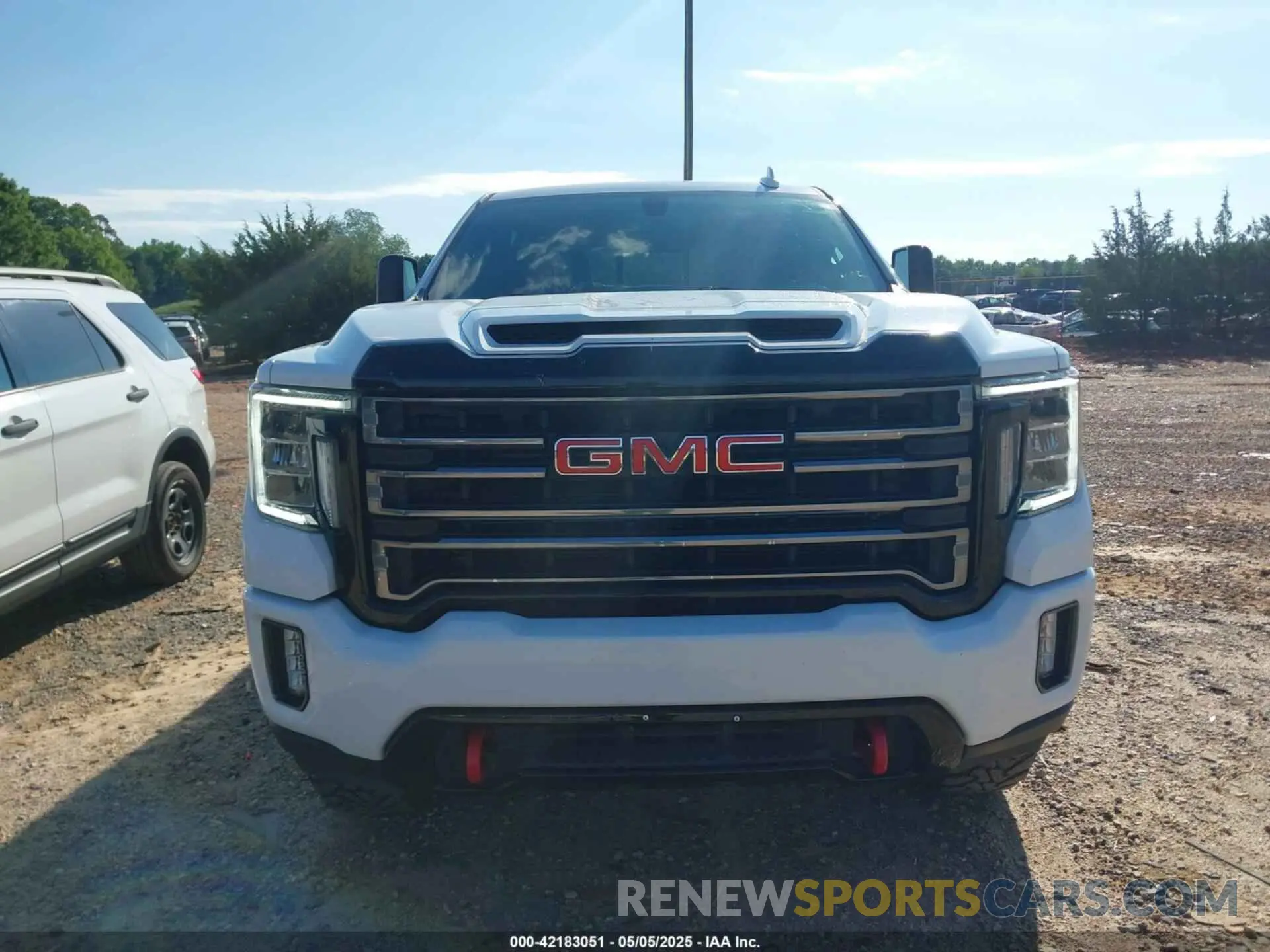 12 Photograph of a damaged car 1GT49PEY3NF134617 GMC SIERRA 2500HD 2022