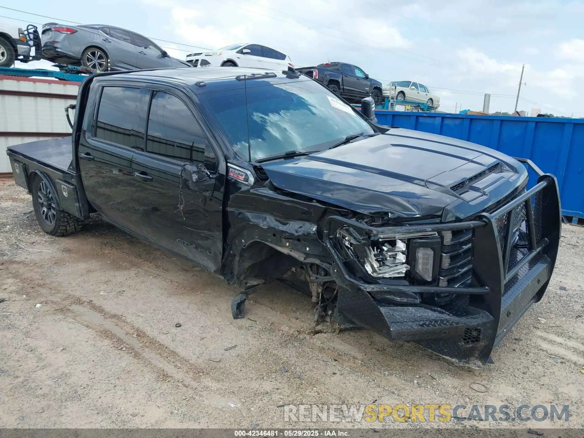 1 Photograph of a damaged car 1GT49PEY4NF350847 GMC SIERRA 2500HD 2022