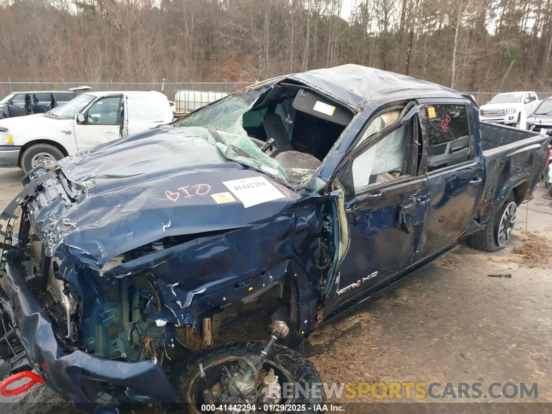 12 Photograph of a damaged car 1GT49PEY6NF154134 GMC SIERRA 2500HD 2022