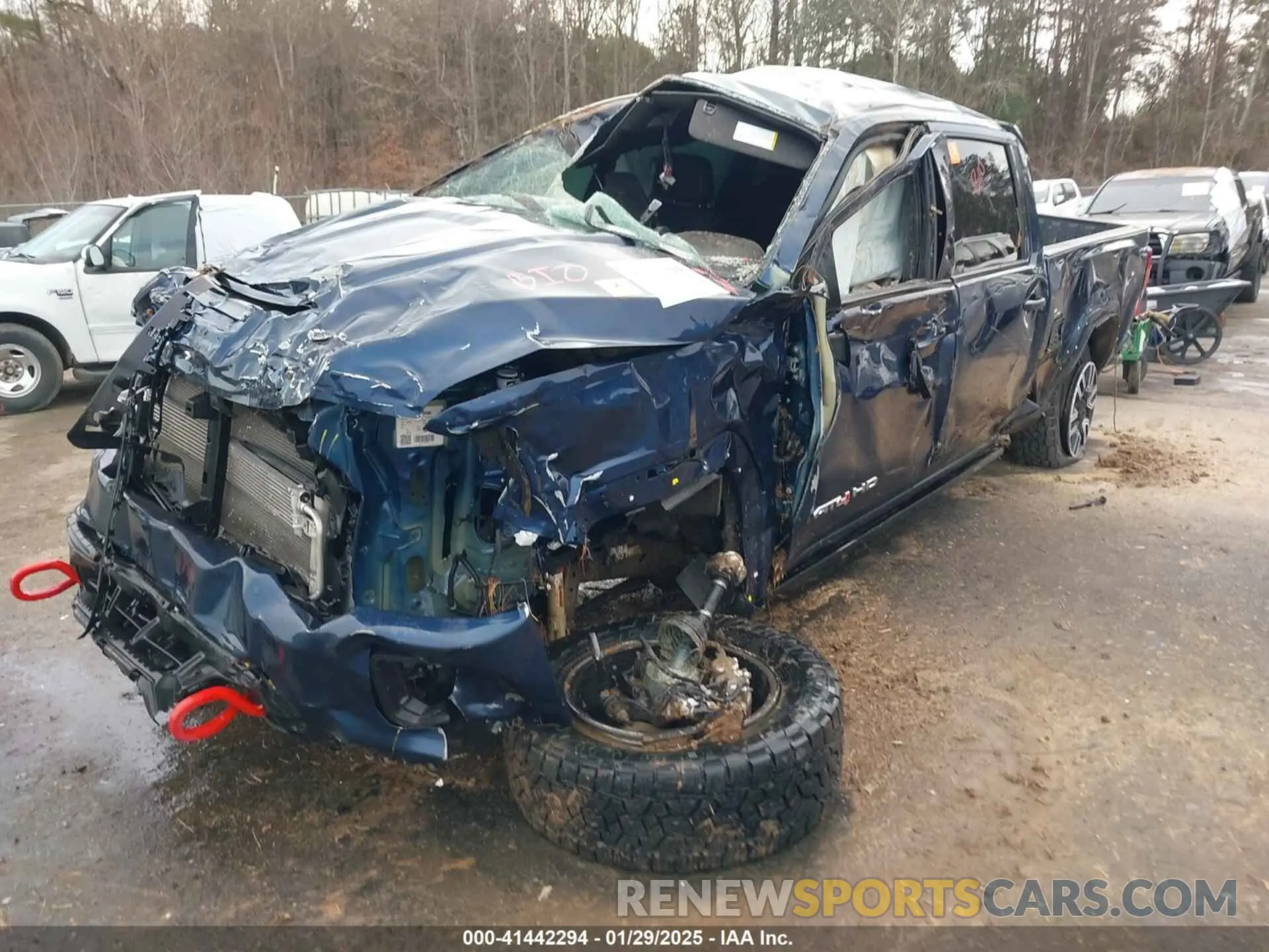 2 Photograph of a damaged car 1GT49PEY6NF154134 GMC SIERRA 2500HD 2022