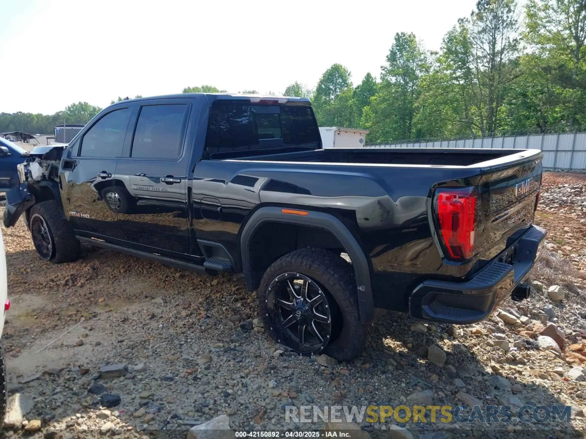 14 Photograph of a damaged car 1GT49PEYXNF328206 GMC SIERRA 2500HD 2022