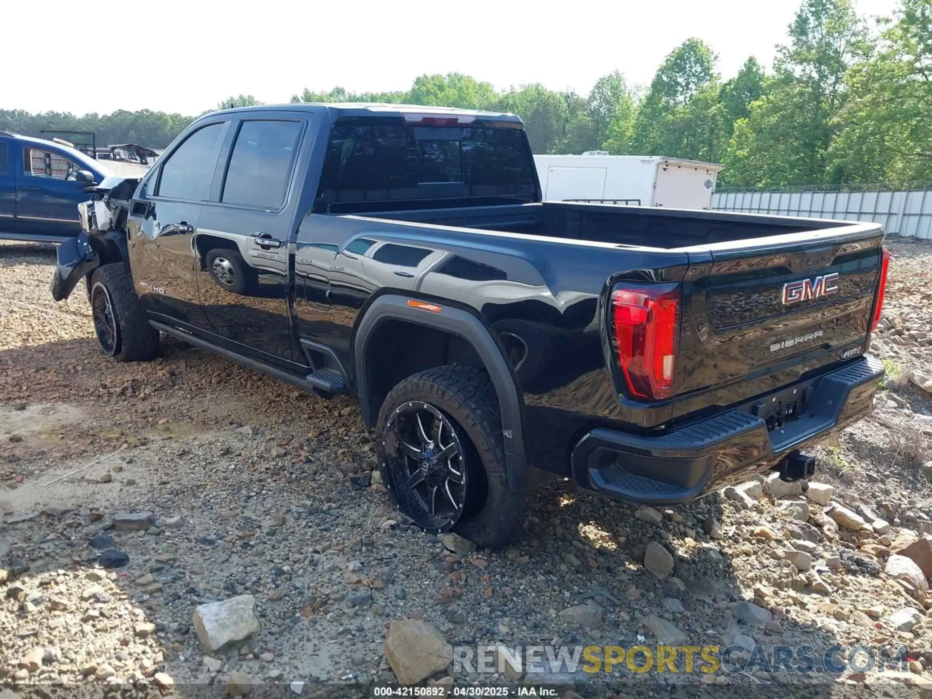 3 Photograph of a damaged car 1GT49PEYXNF328206 GMC SIERRA 2500HD 2022