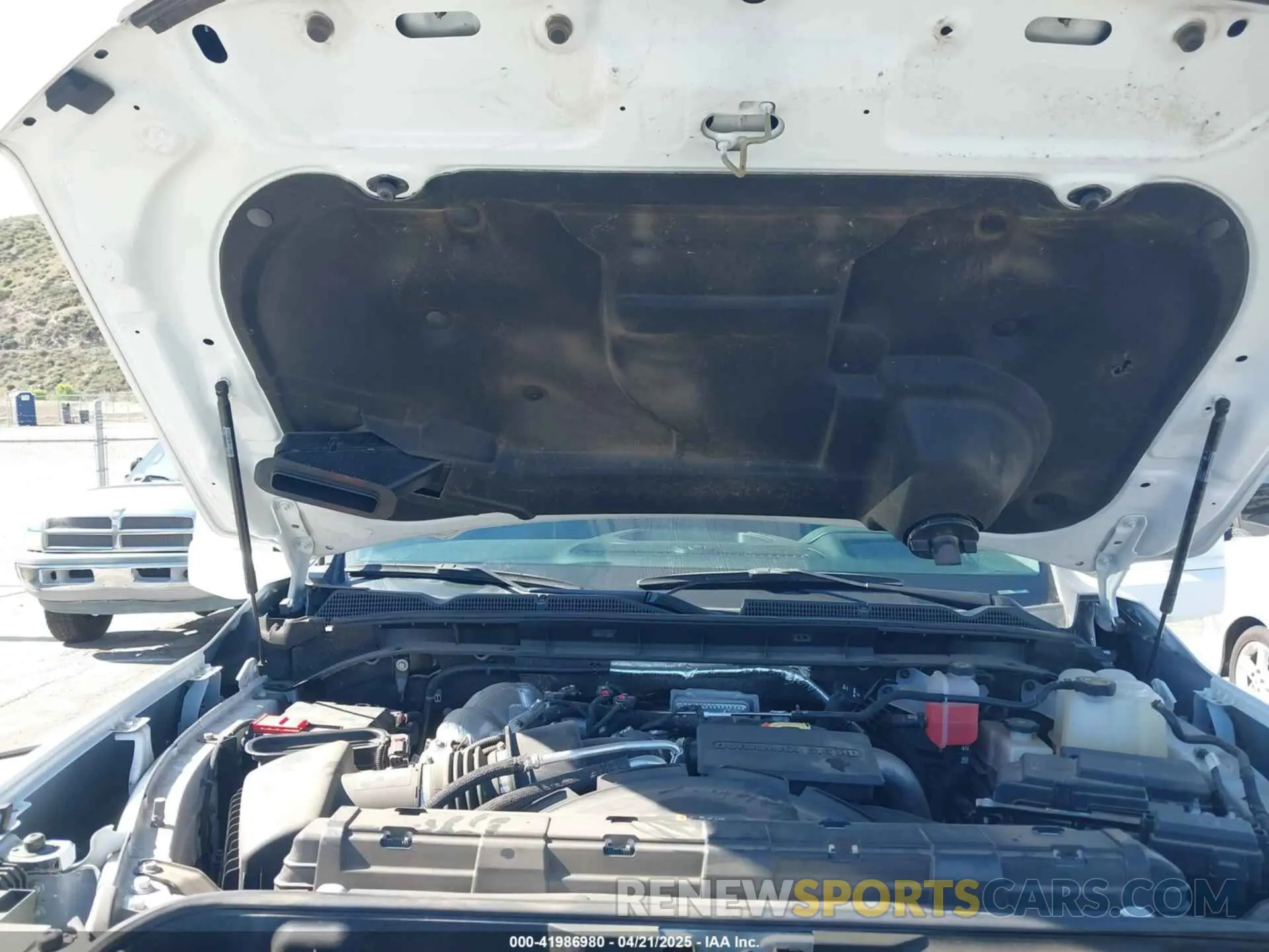 9 Photograph of a damaged car 1GT49REY0NF186119 GMC SIERRA 2500HD 2022
