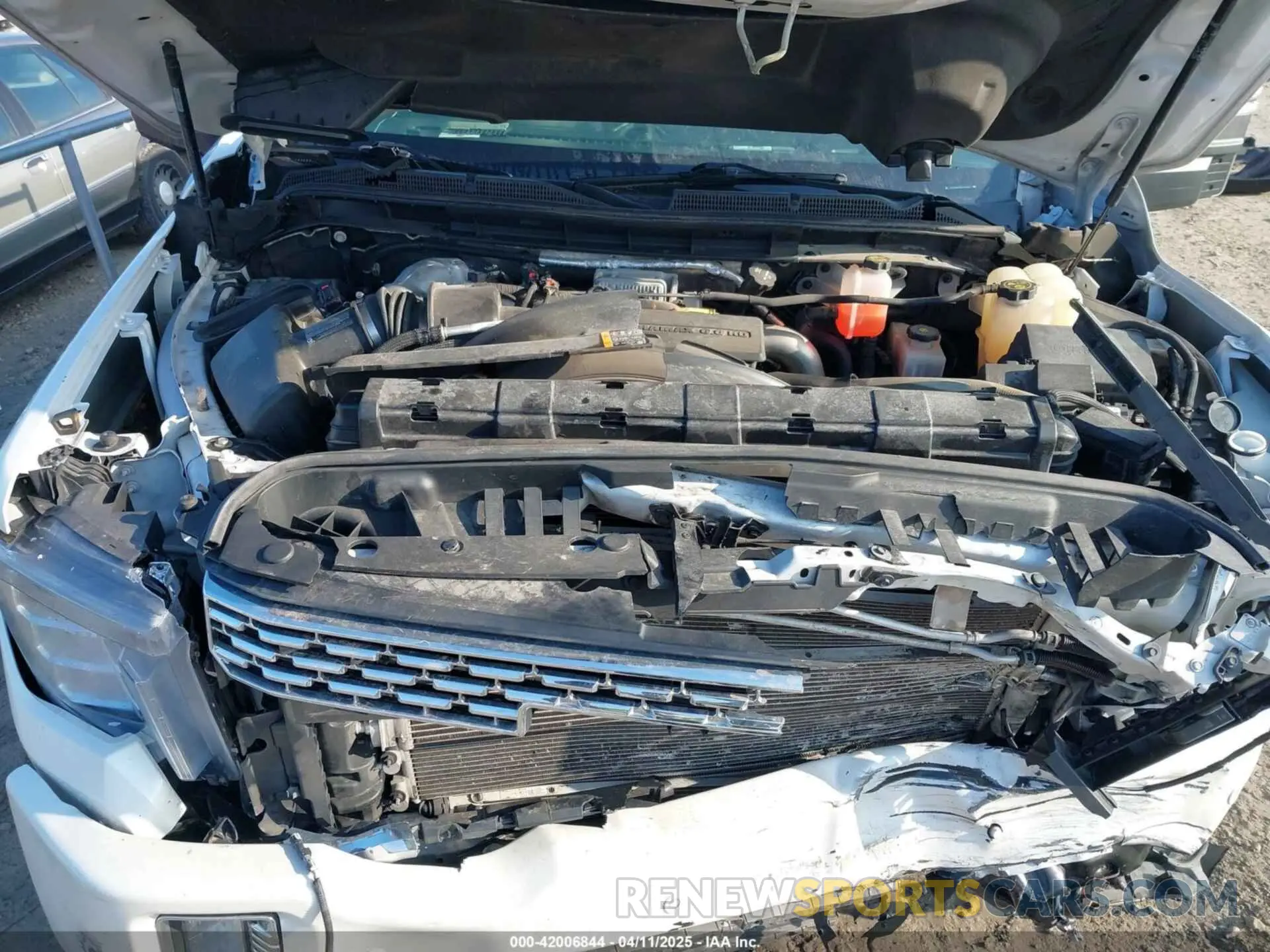 10 Photograph of a damaged car 1GT49REY0NF234251 GMC SIERRA 2500HD 2022
