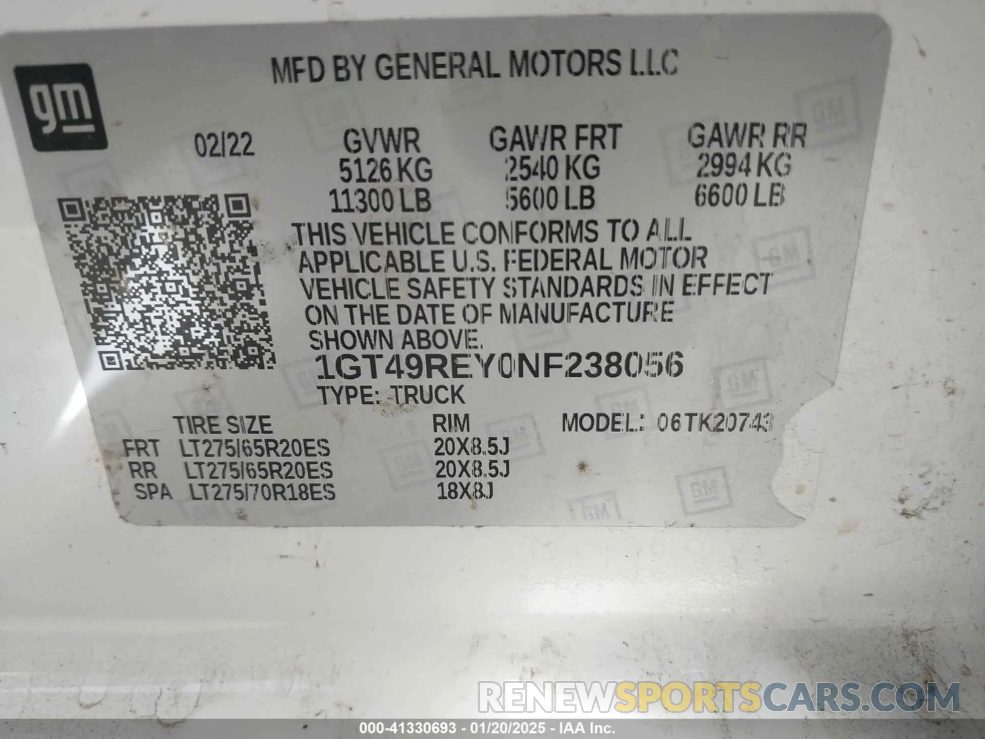 8 Photograph of a damaged car 1GT49REY0NF238056 GMC SIERRA 2500HD 2022