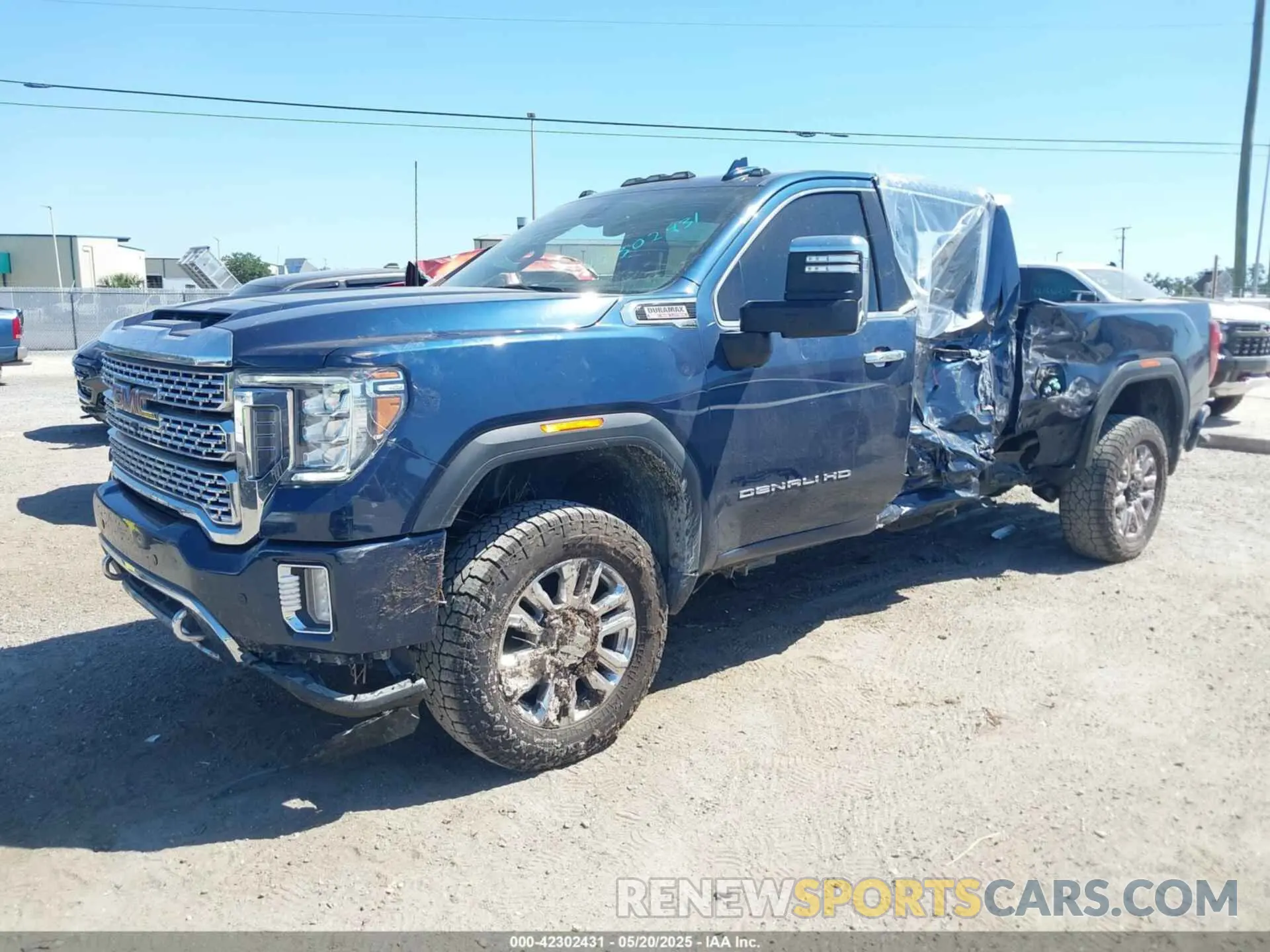 2 Photograph of a damaged car 1GT49REY2NF228676 GMC SIERRA 2500HD 2022