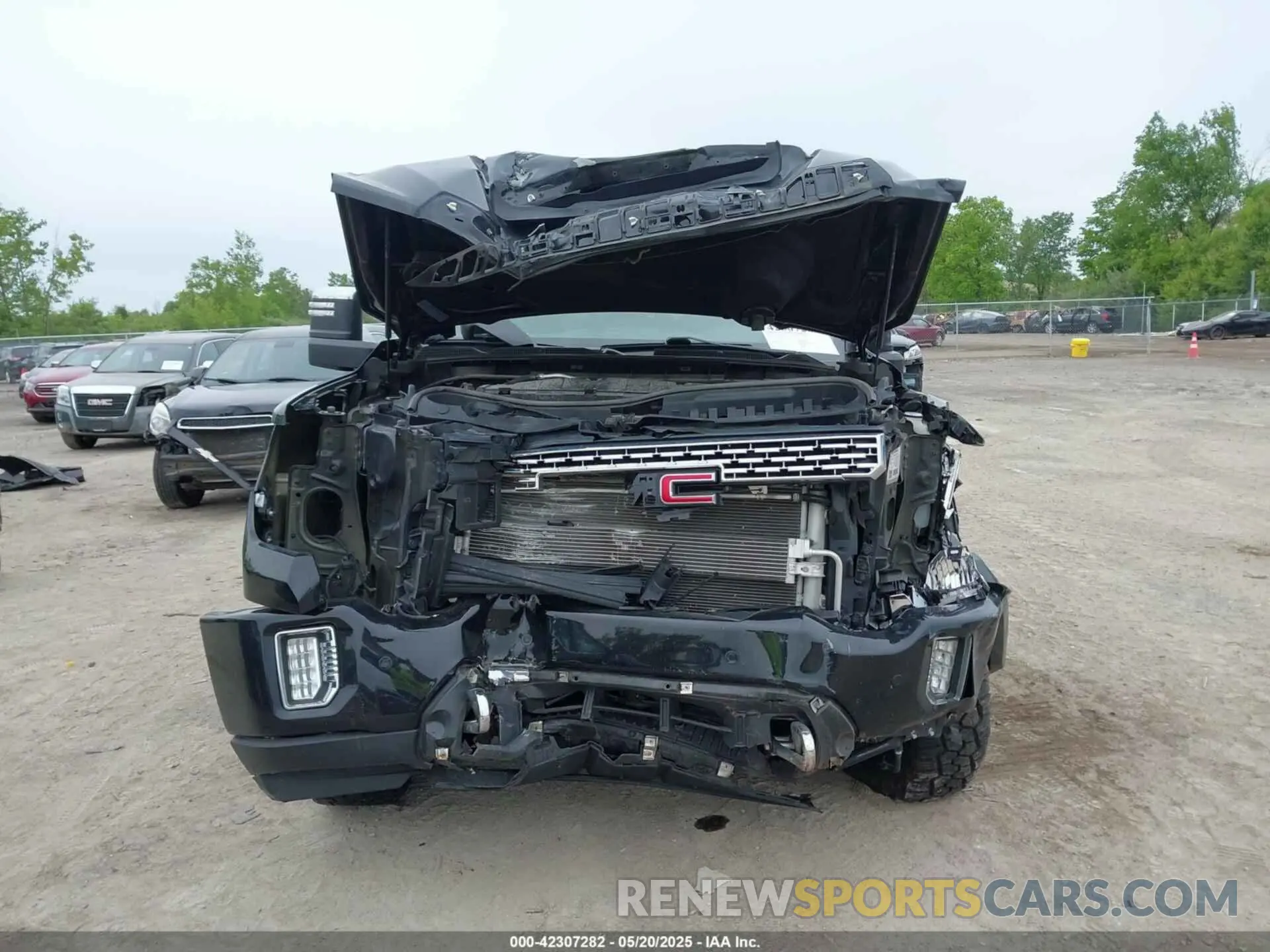 13 Photograph of a damaged car 1GT49REY7NF200906 GMC SIERRA 2500HD 2022