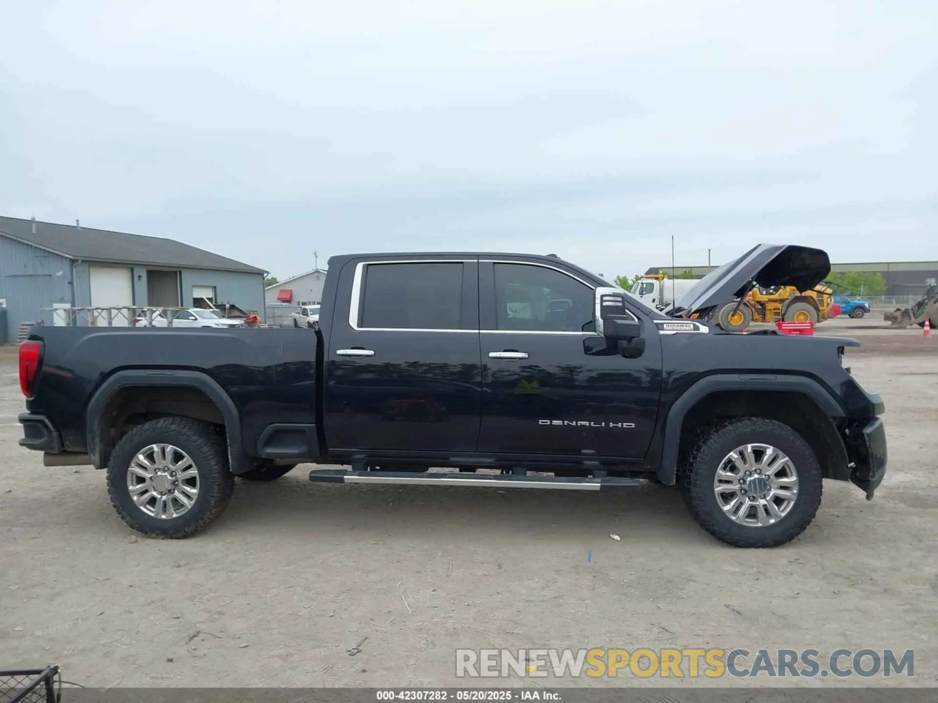 14 Photograph of a damaged car 1GT49REY7NF200906 GMC SIERRA 2500HD 2022
