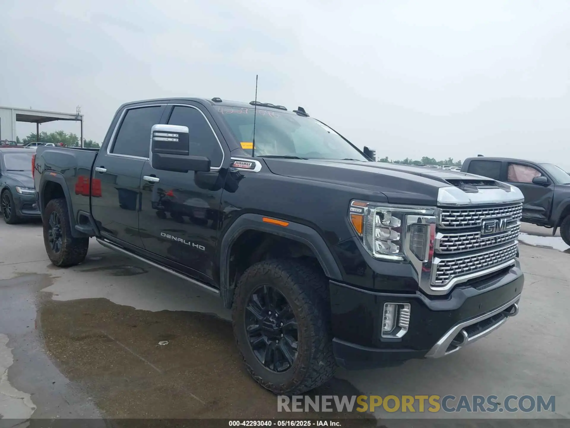 1 Photograph of a damaged car 1GT49REY8NF361815 GMC SIERRA 2500HD 2022