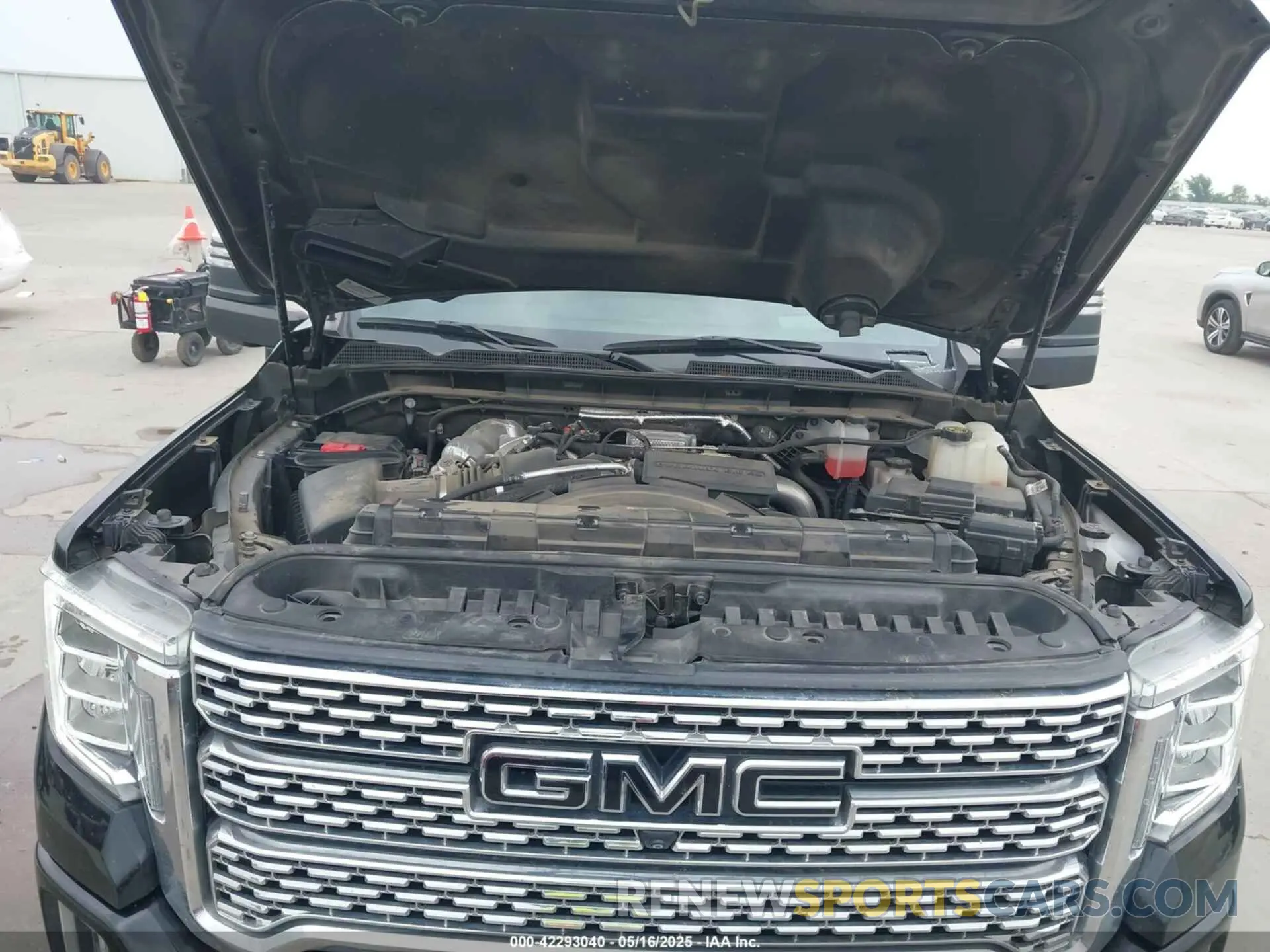 9 Photograph of a damaged car 1GT49REY8NF361815 GMC SIERRA 2500HD 2022