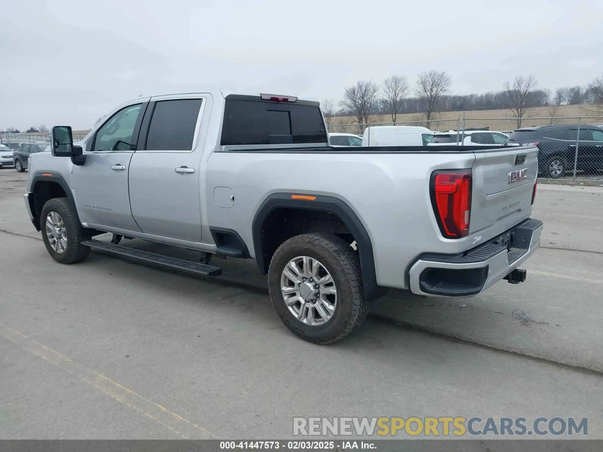 3 Photograph of a damaged car 1GT49REY9NF229422 GMC SIERRA 2500HD 2022