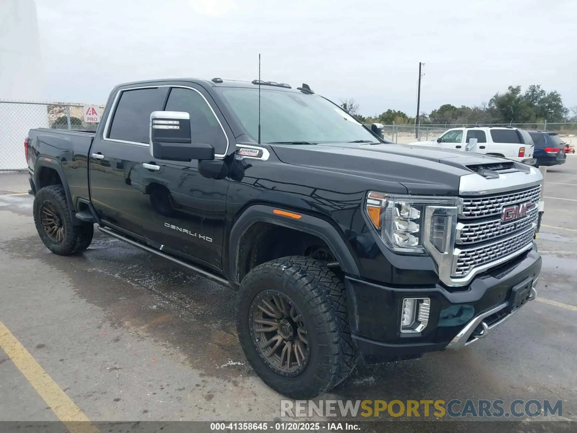 1 Photograph of a damaged car 1GT49REYXNF156948 GMC SIERRA 2500HD 2022